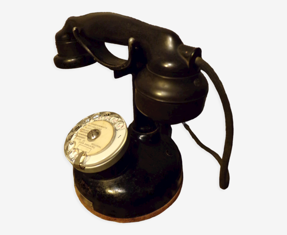 Téléphone à colonne vintage