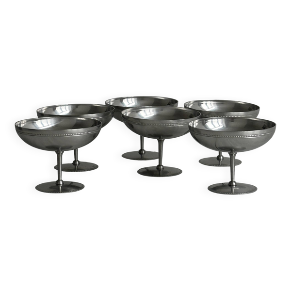 Lot de 6 coupelles sur pied en métal brillant