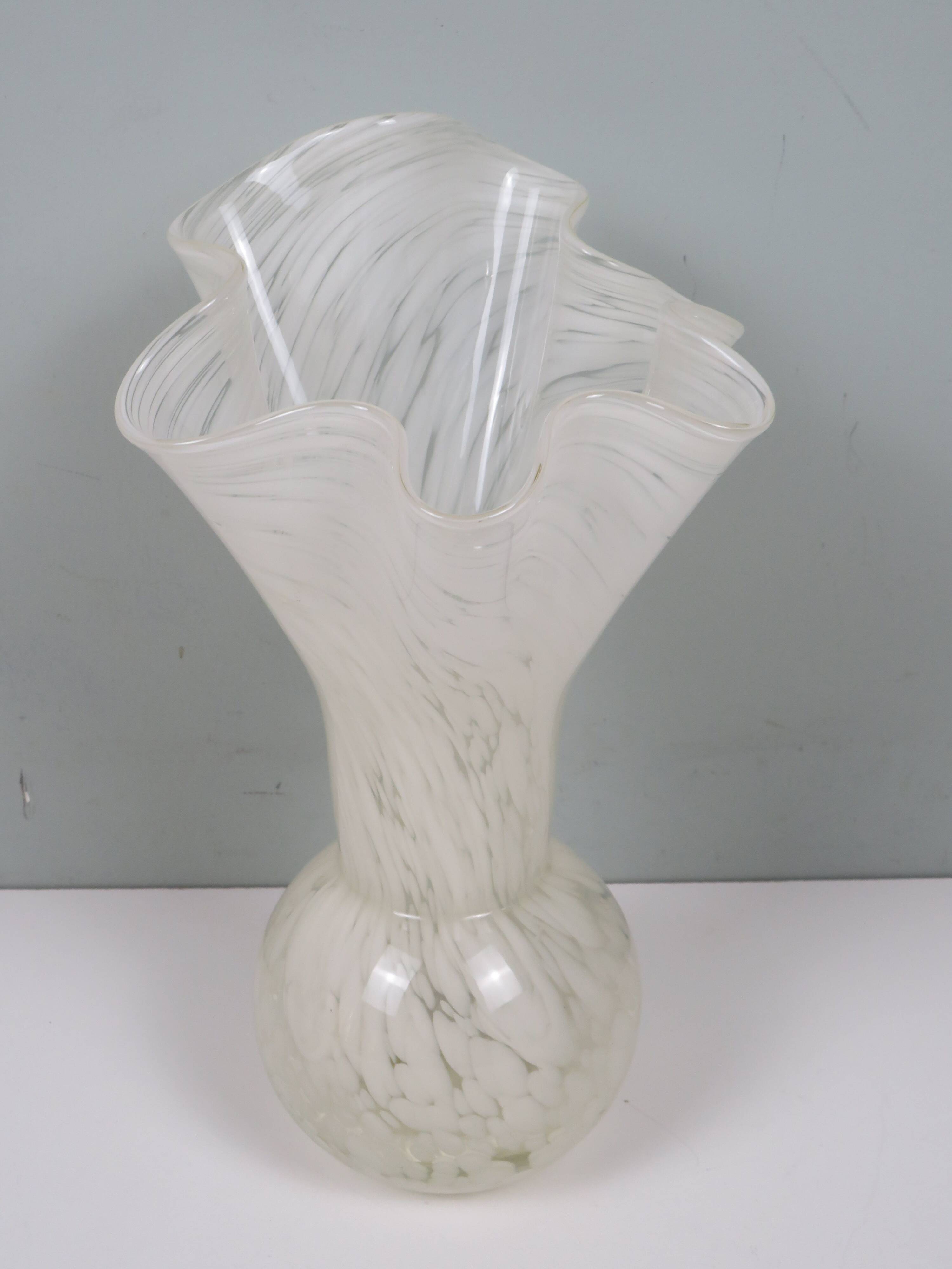 White Murano glass vase, Italy, mouth-blown vintage design