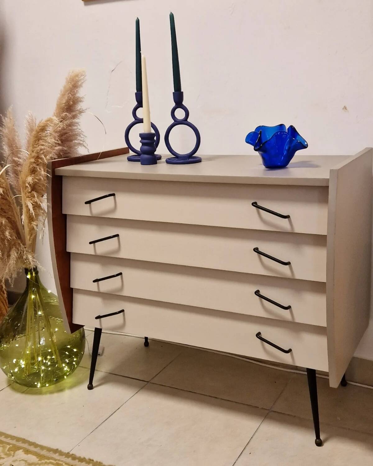 Vintage chest of drawers