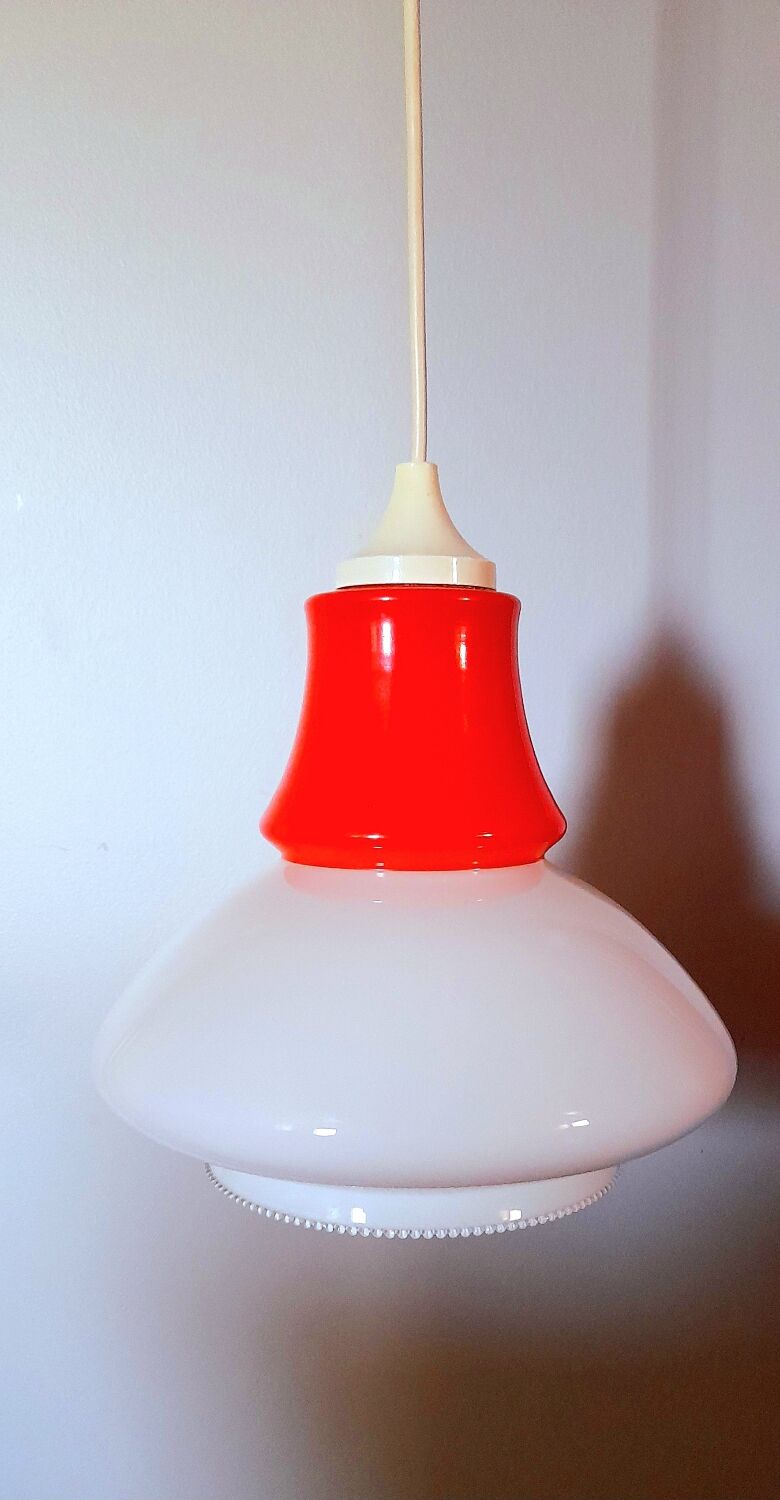 Suspension in opaline 70s
