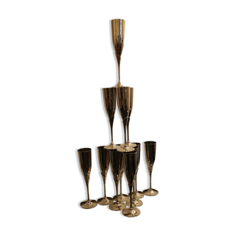 12 flûtes à champagne en laiton années 1970