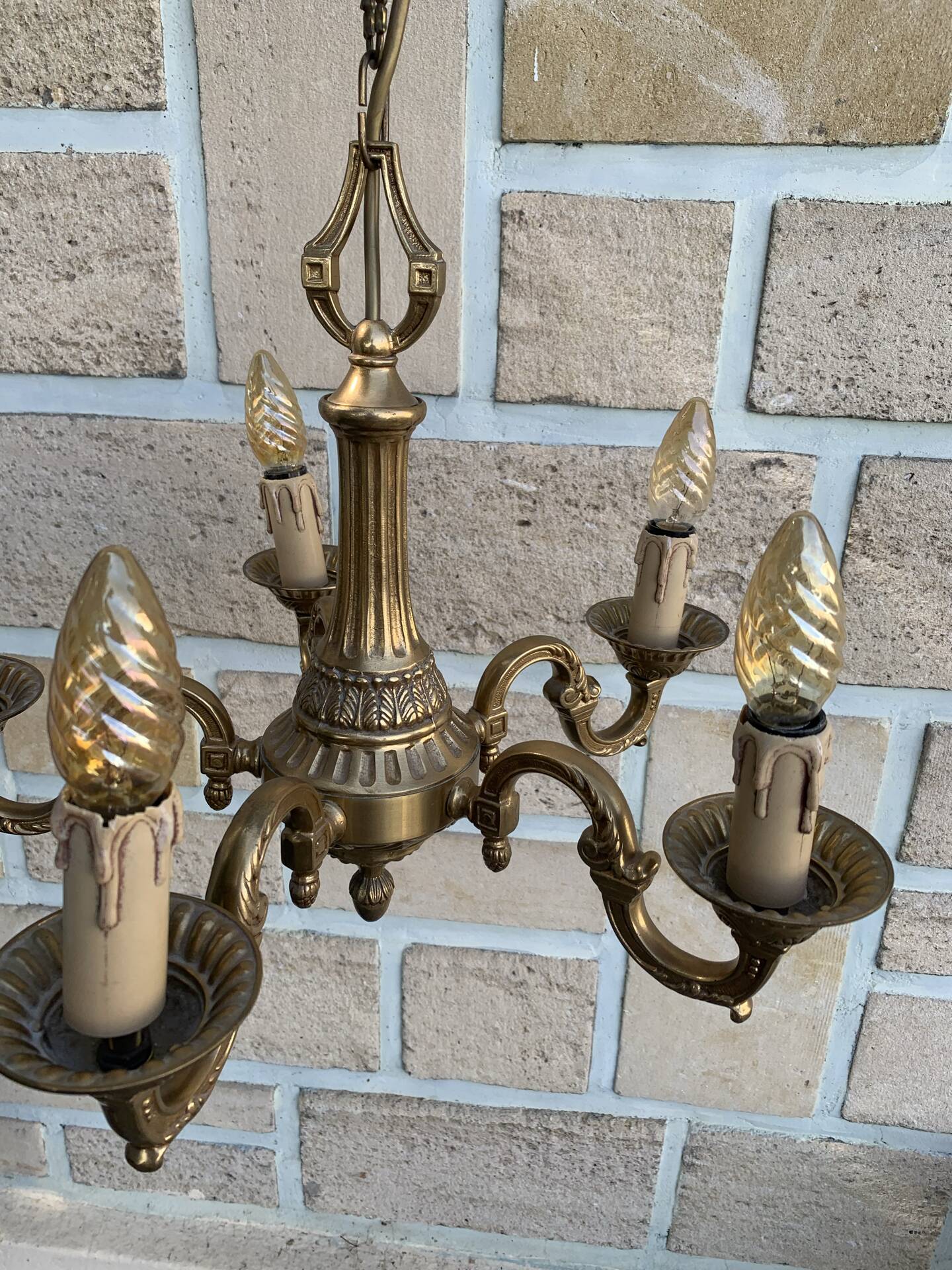 Elegant antique bronze chandelier with 5 light arms, in Louis XV style.