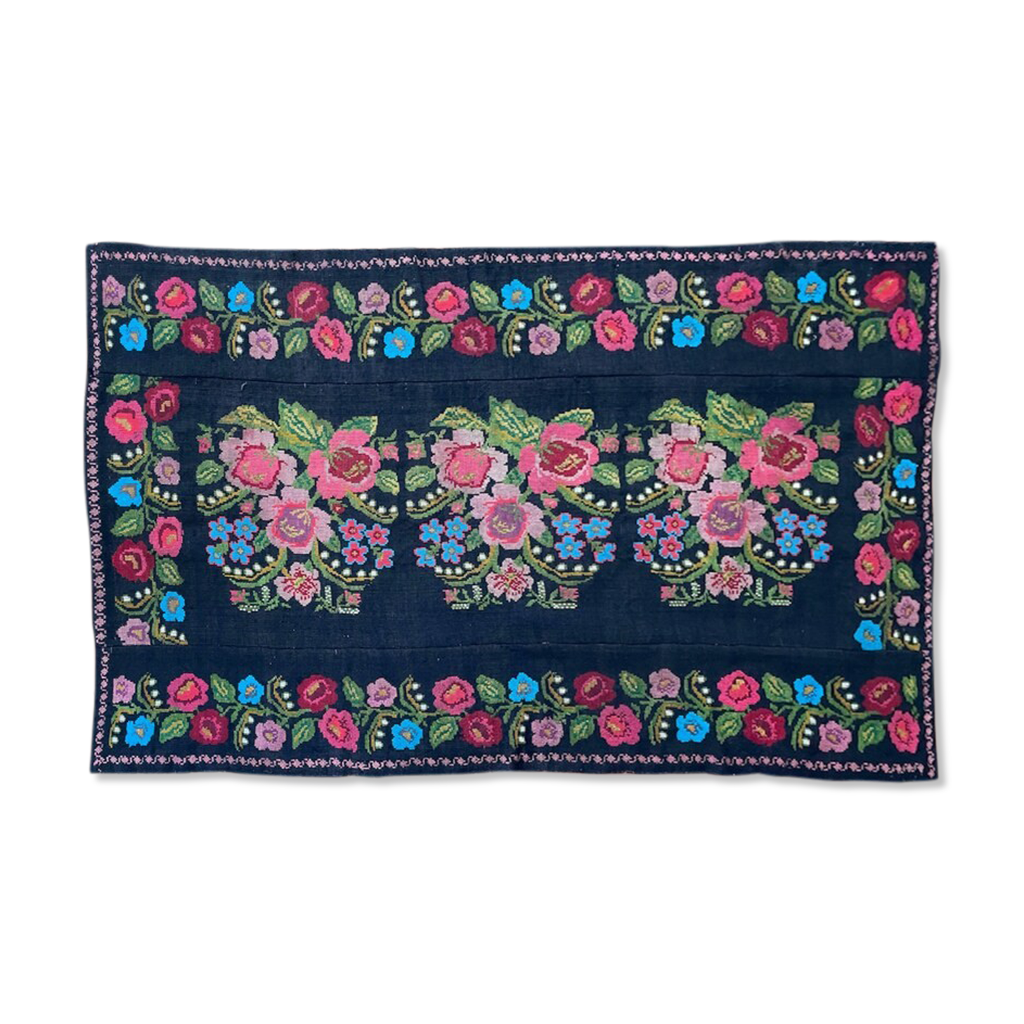 Romanian floral rug with beautiful design made by hand in wool