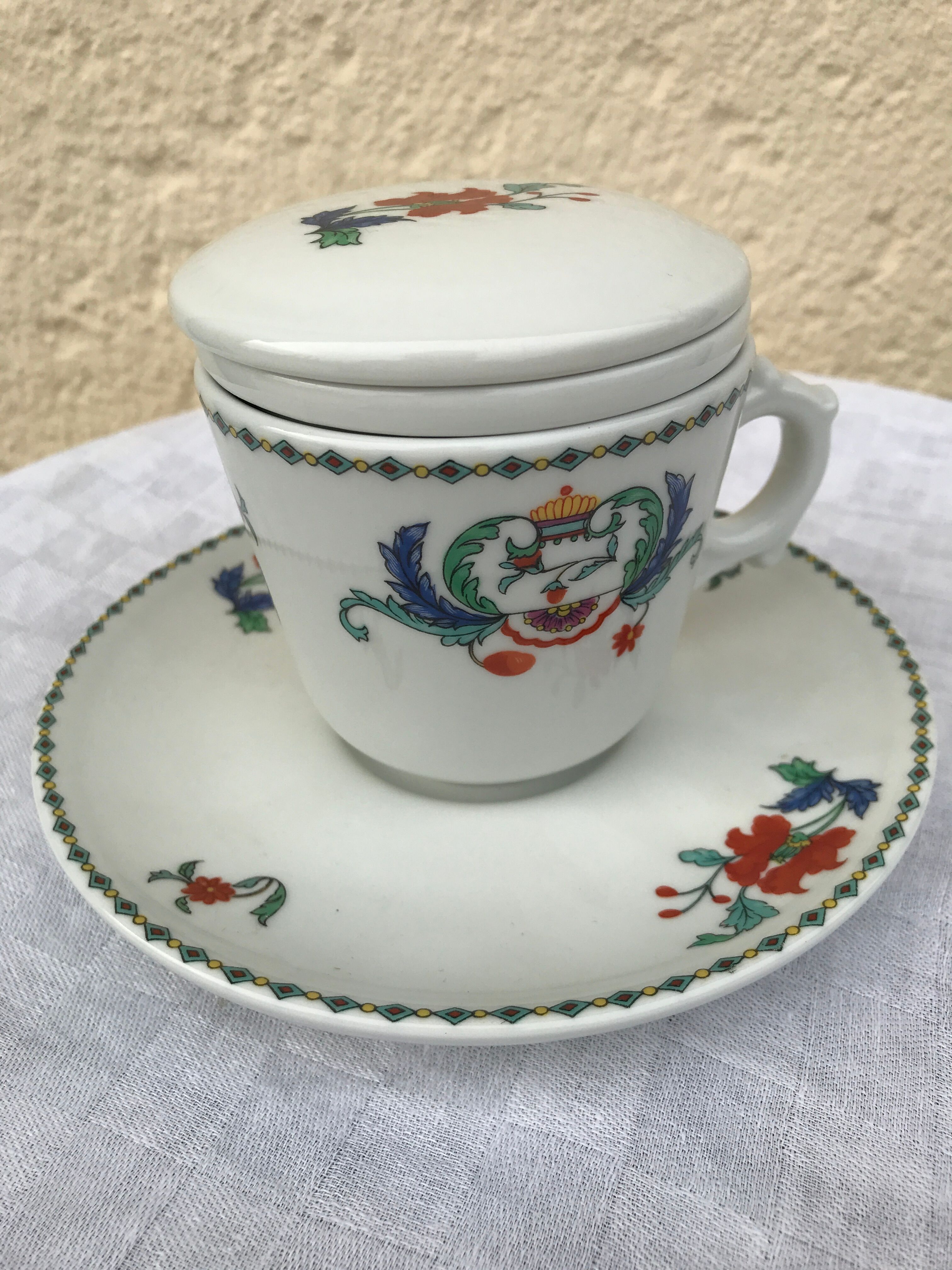 Mug porcelain tea from Paris
