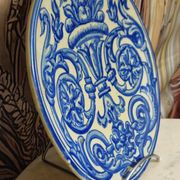 Assiette en faïence espagnole à décor bleu – XIXe siècle