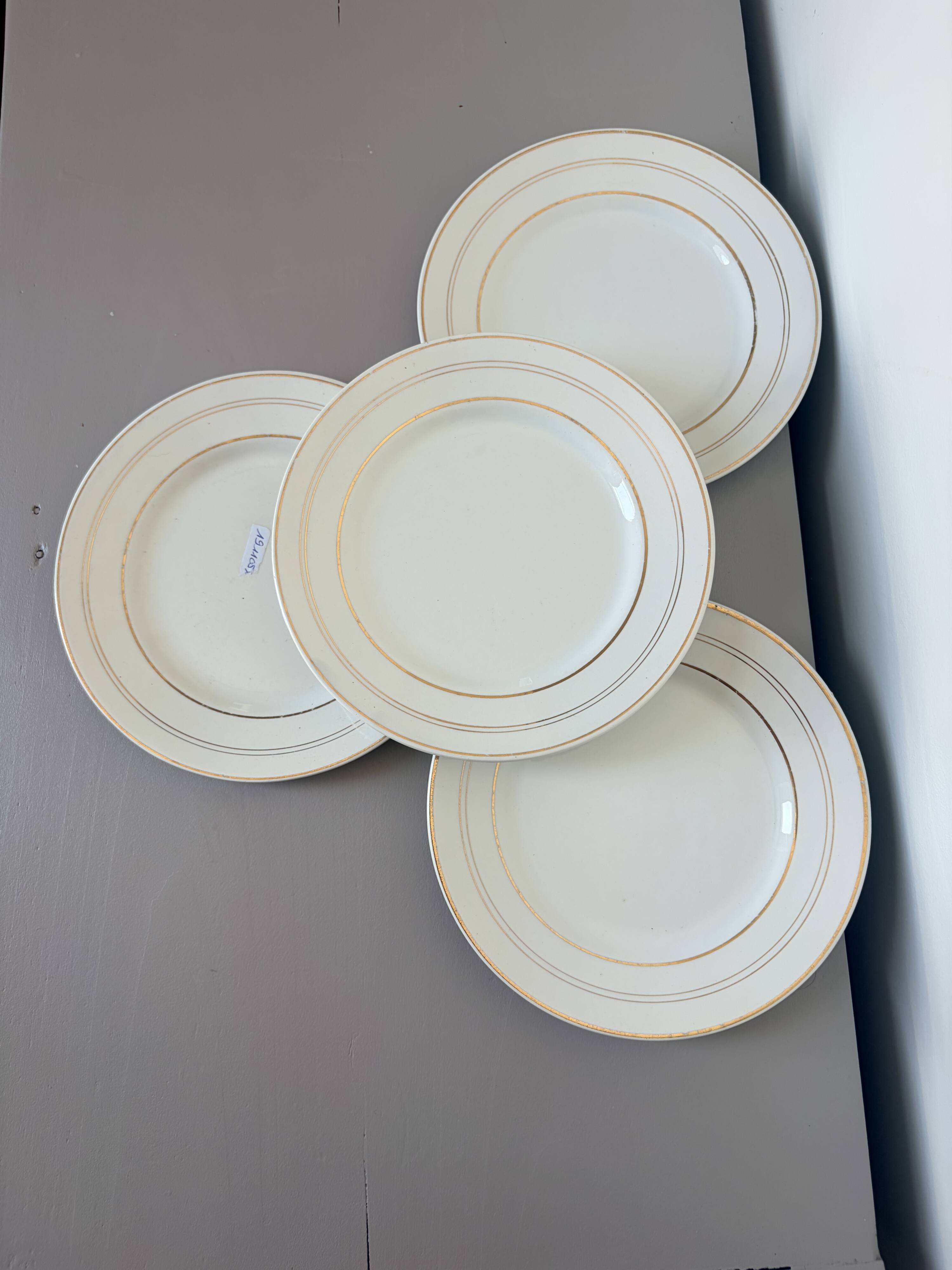 4 dessert plates in porcelain from St Amand 191105