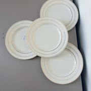 4 dessert plates in porcelain from St Amand 191105