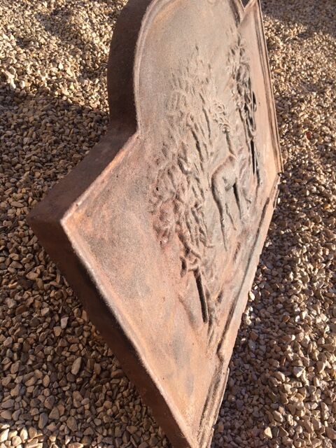 Cast iron fireplace decoration in Relief Deer in good state forest