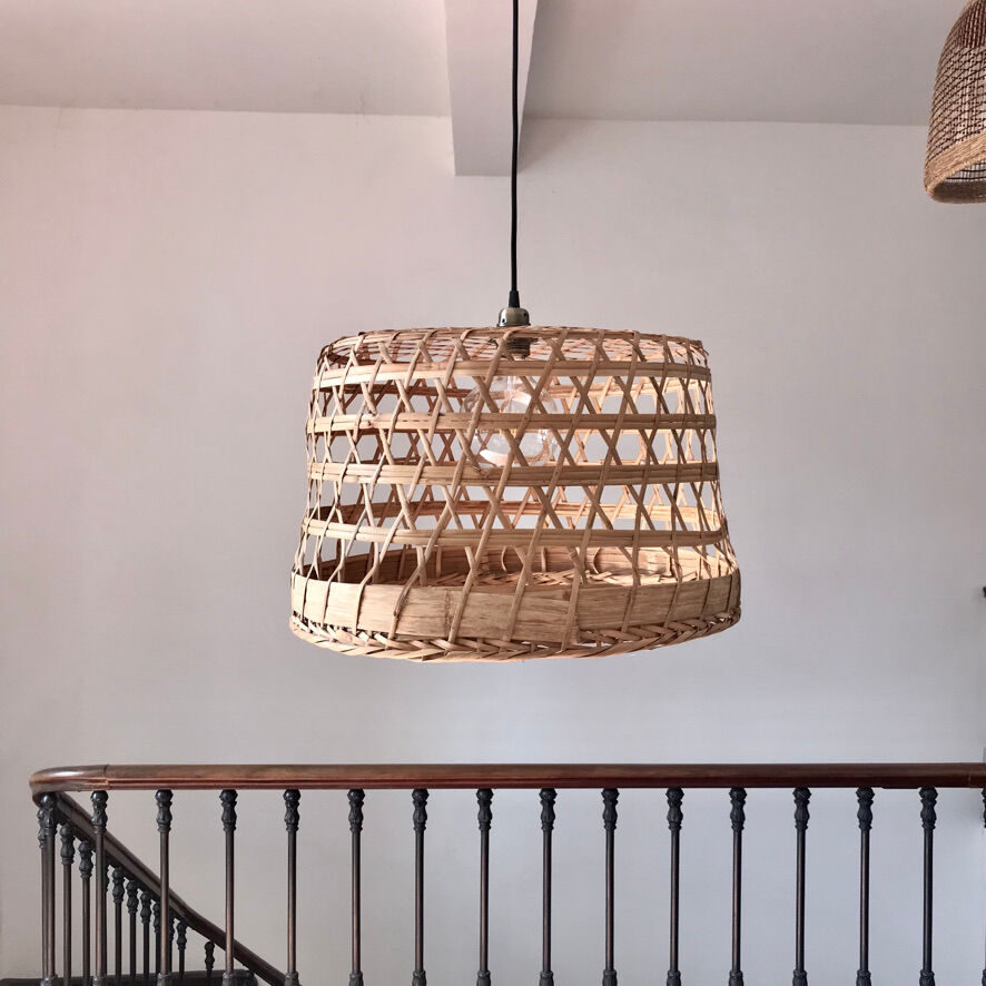 Wicker basket suspension