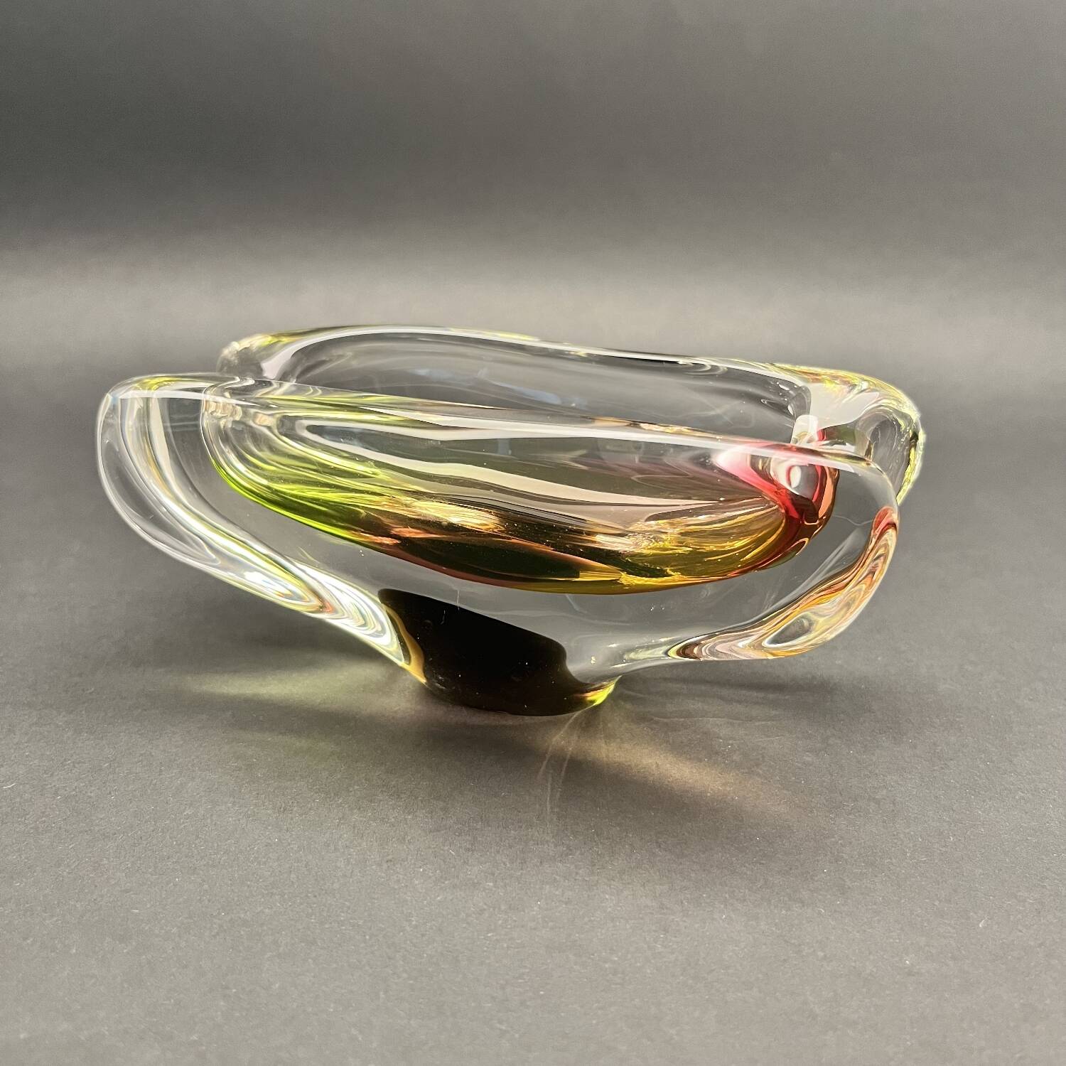 Art glass ashtray attributed to Josef Rozinek for Novy Bor, 1960.