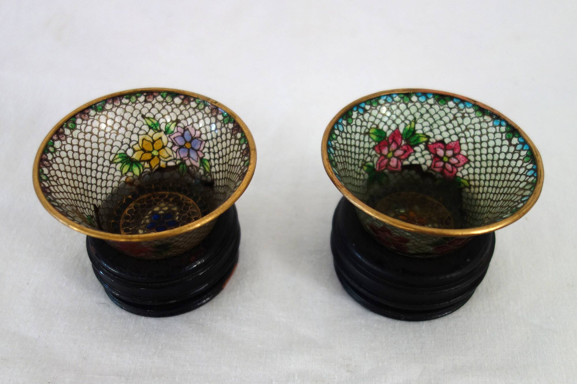Pair of vintage Plique-à-jour cloisonné bowls, China