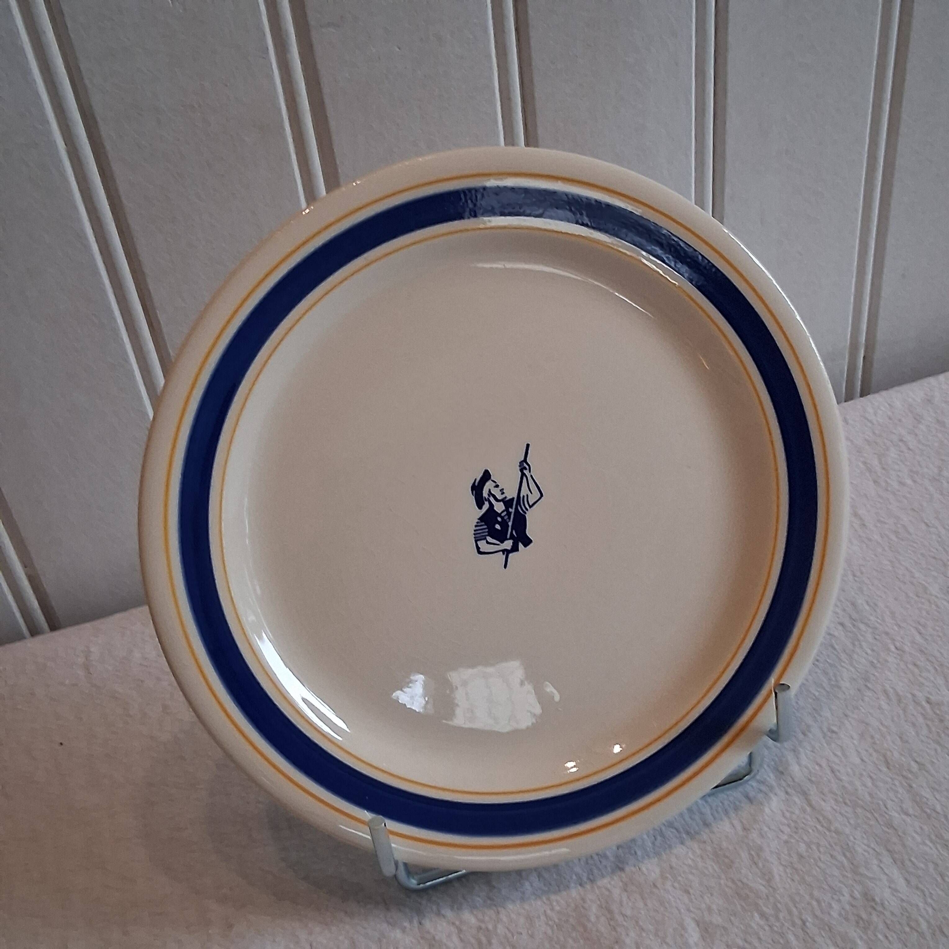Set of 7 advertising plates from Gien "Gondolo" in good condition.
