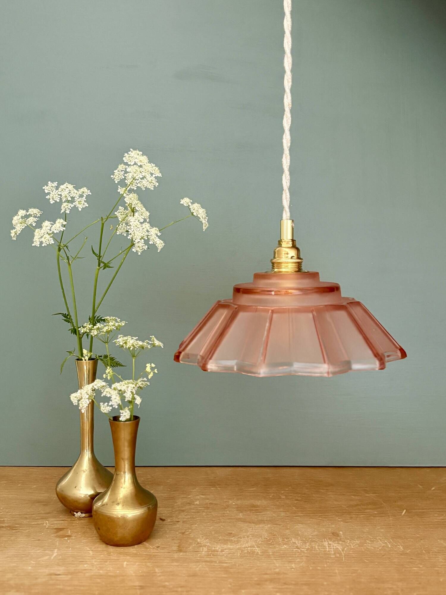 suspension vintage Art Deco lampshade in frosted pink glass