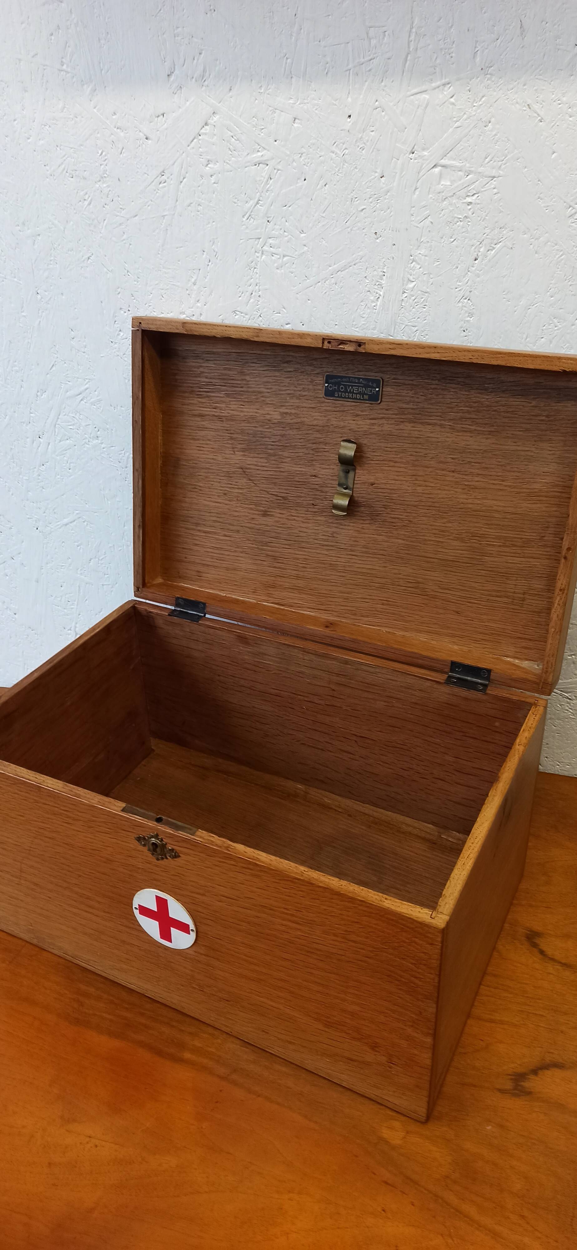 Old first aid kit Ch.O.Werner Stockholm.