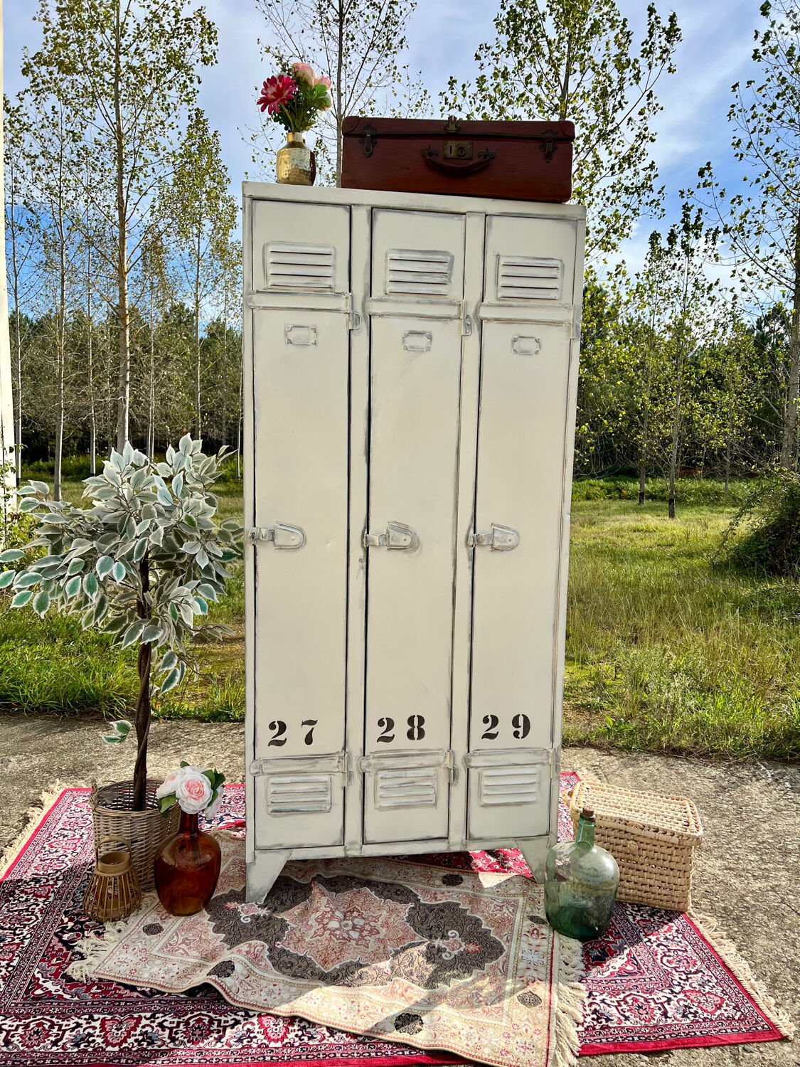 Industrial locker room