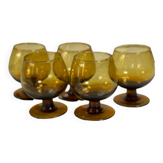 Verre à liqueur ambré