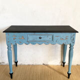 Scalloped console table
