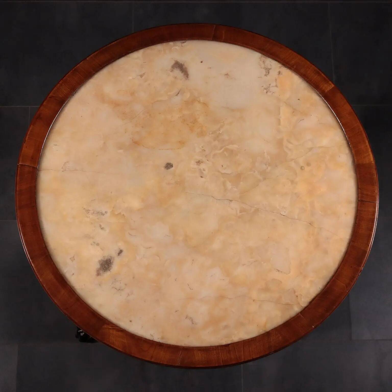 Table d’appoint ancienne Empire en cerisier et albâtre, Italie, XIXe siècle
