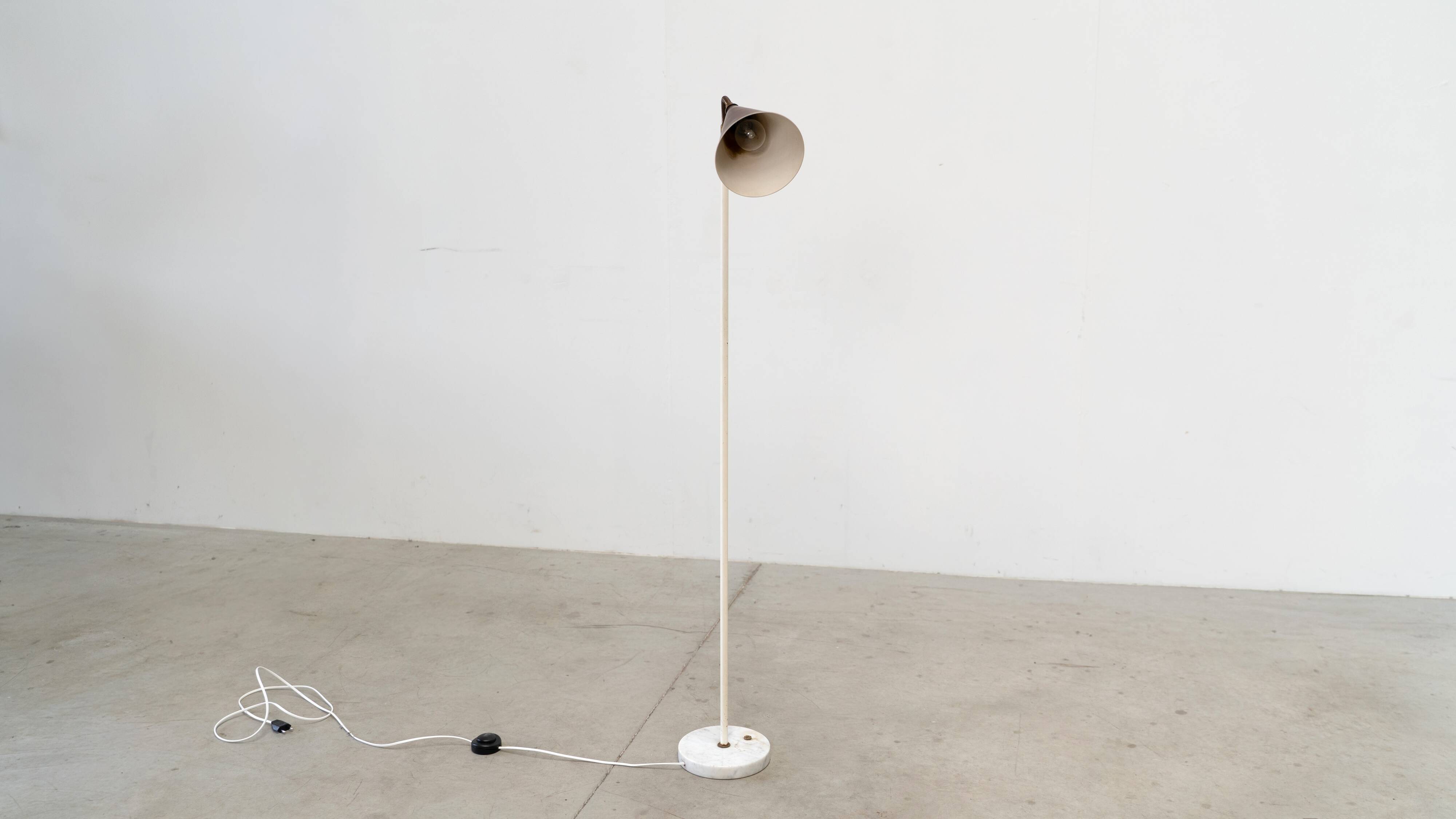 Lampe sur pied italienne avec base en marbre par Stillux