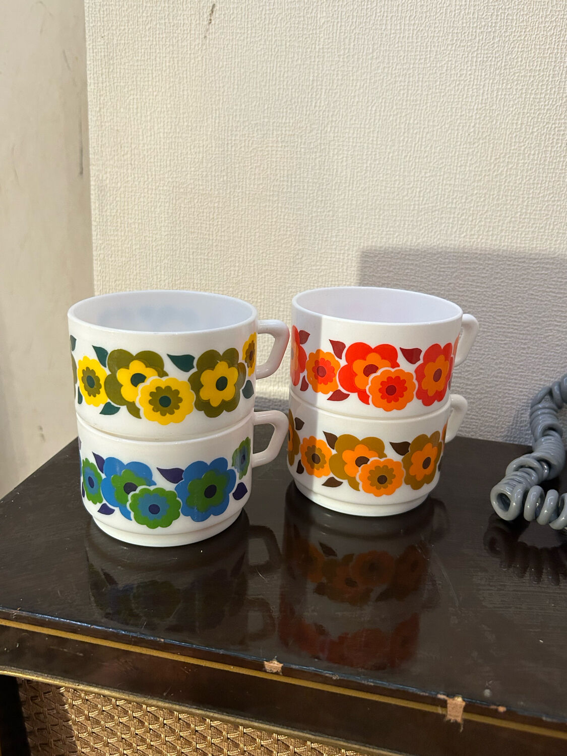 Vintage chocolate cup Arcopal lotus 70s pops