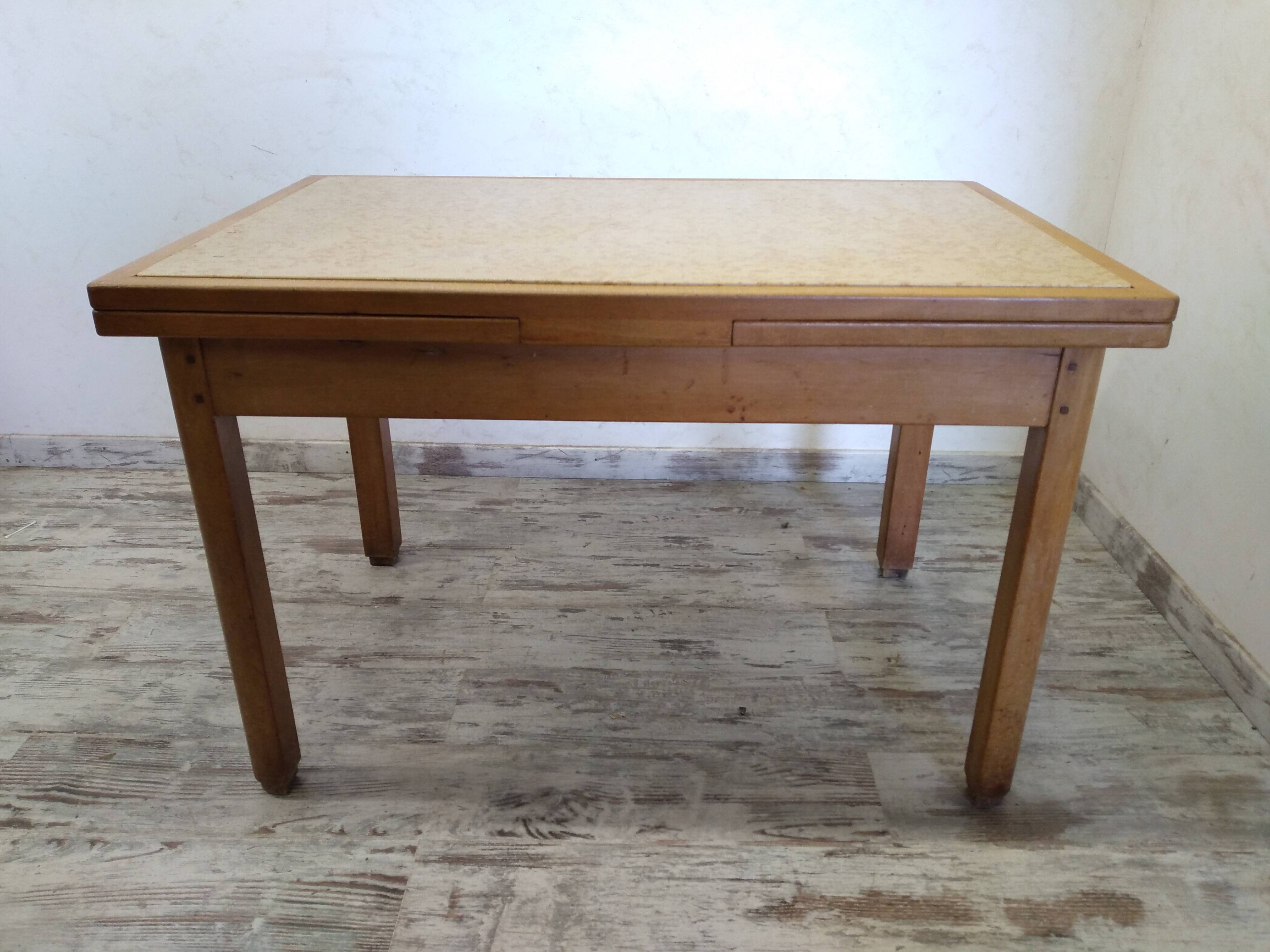 Wood and marble table with extensions
