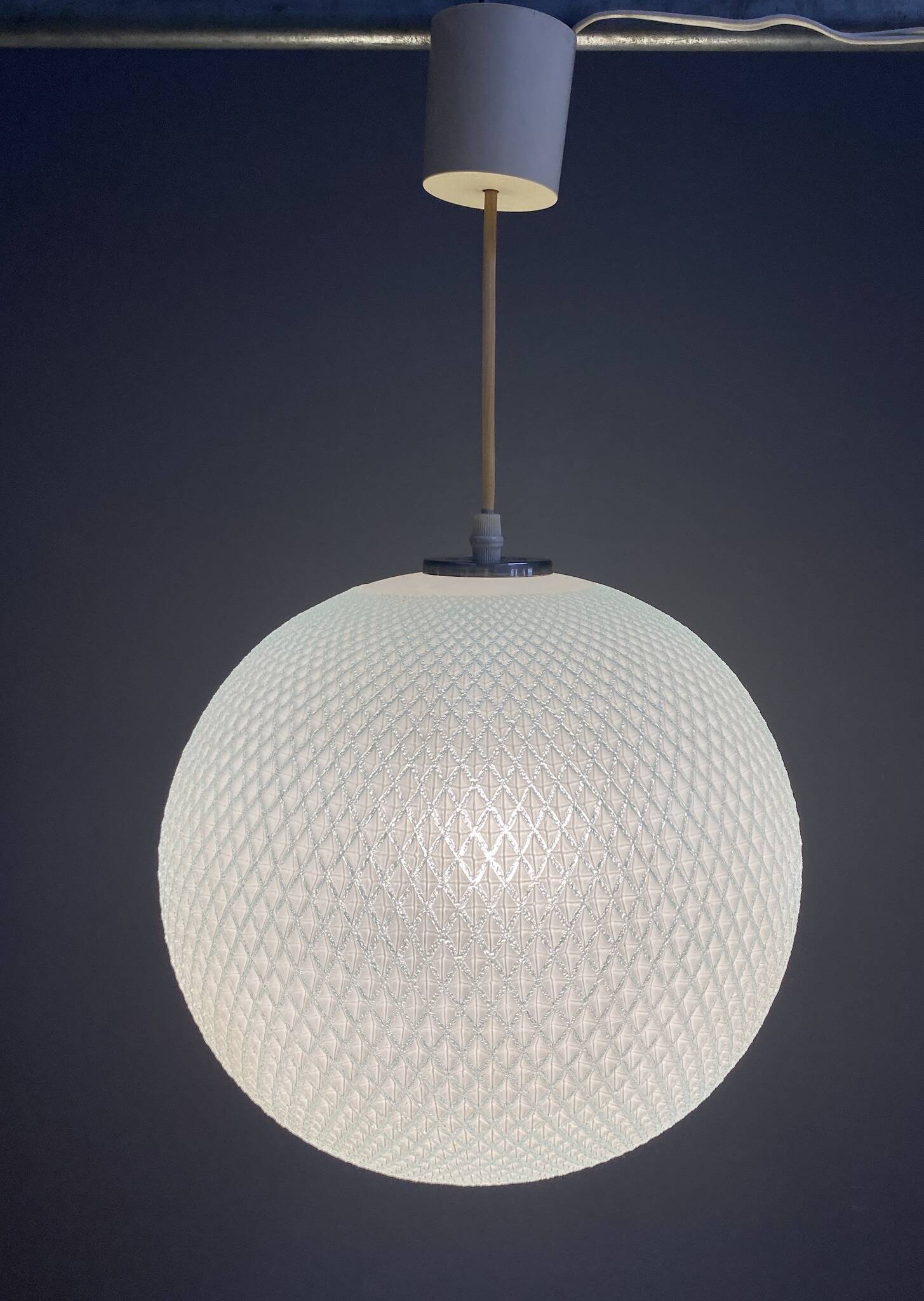 Glas hanging lamp pattern like a golfball 1970s