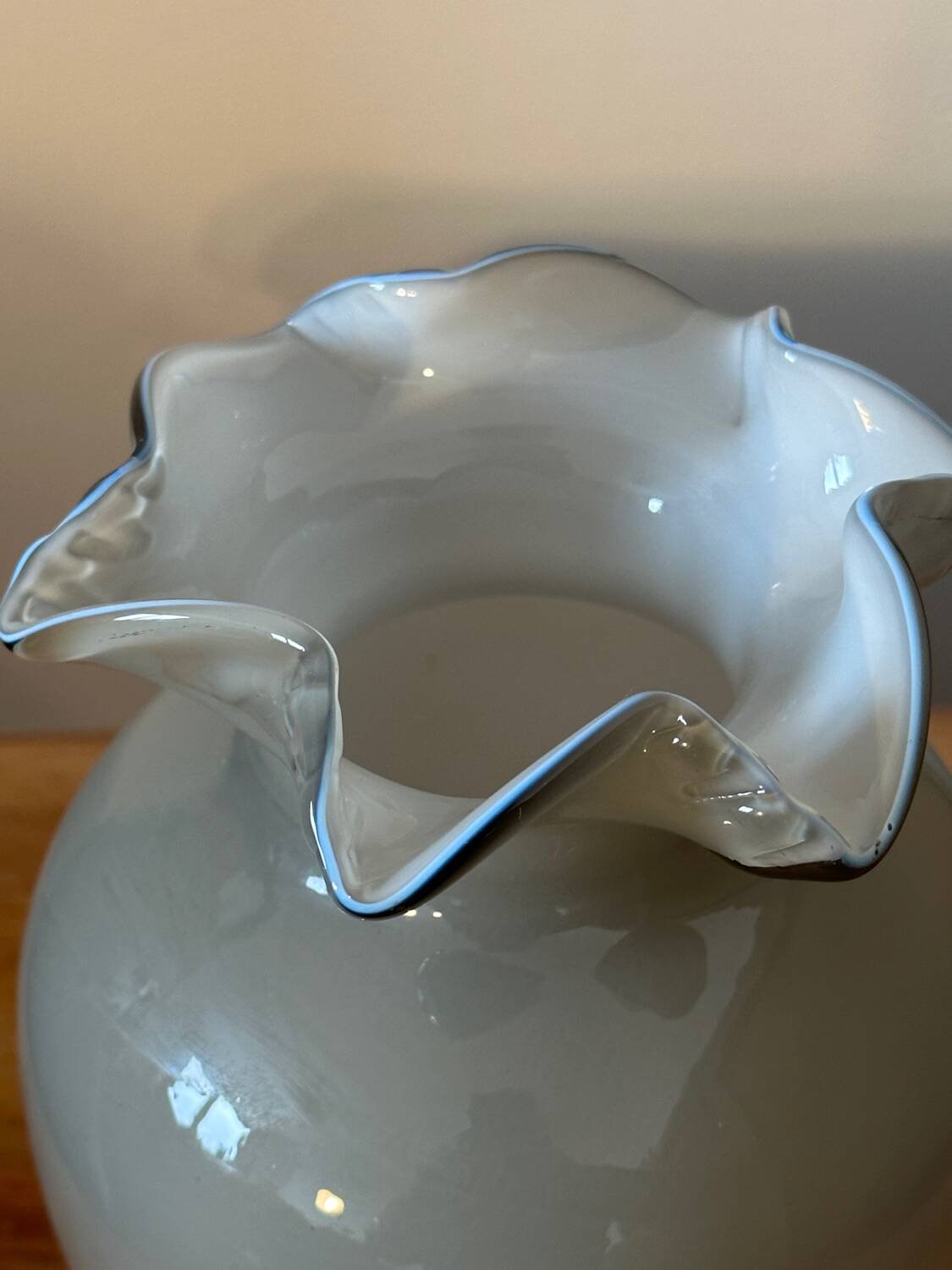 Vintage 1950s Vase in Gray Opaline - Blue Collar - H 18.5 cm