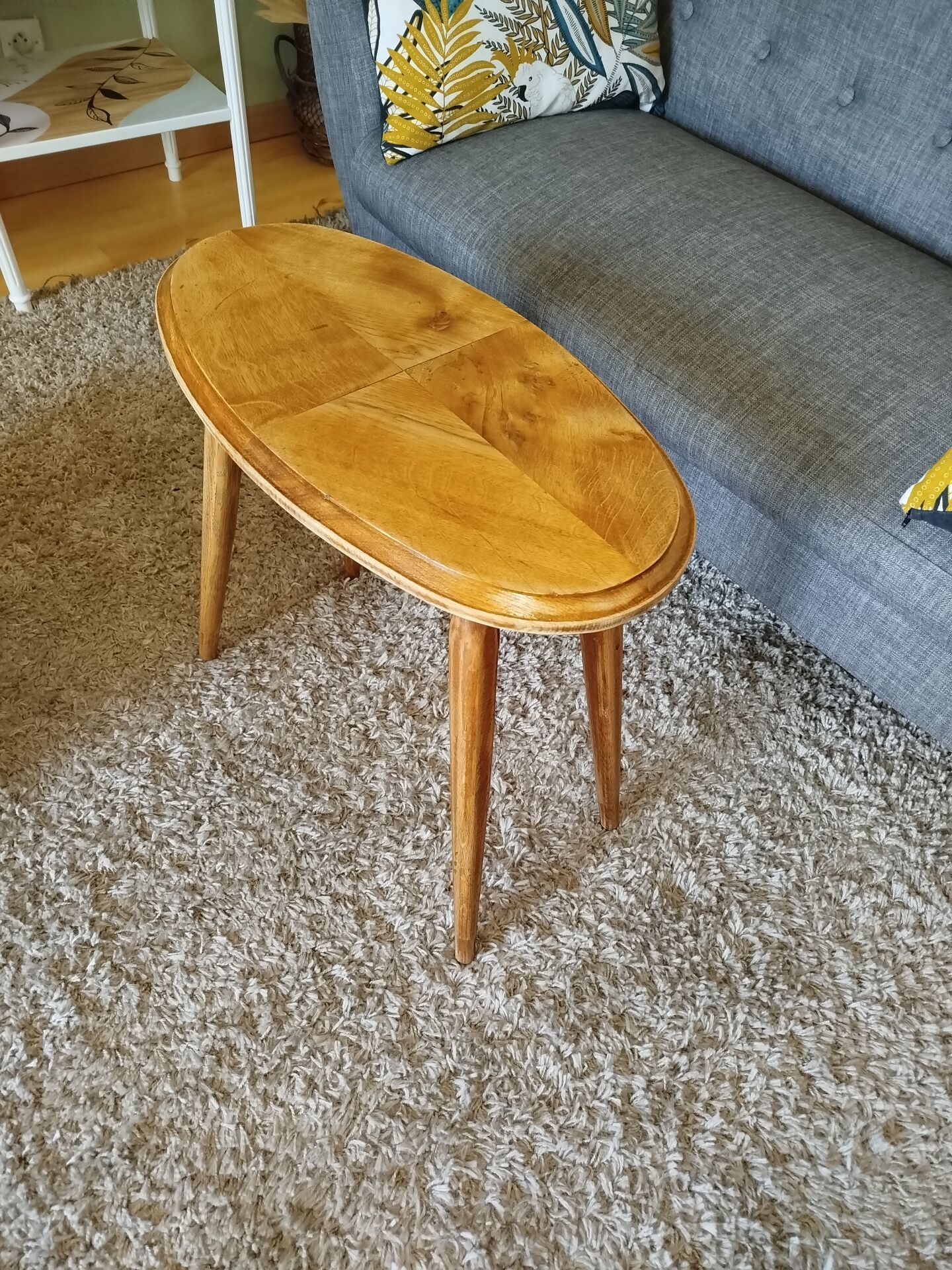 Side table or end table
