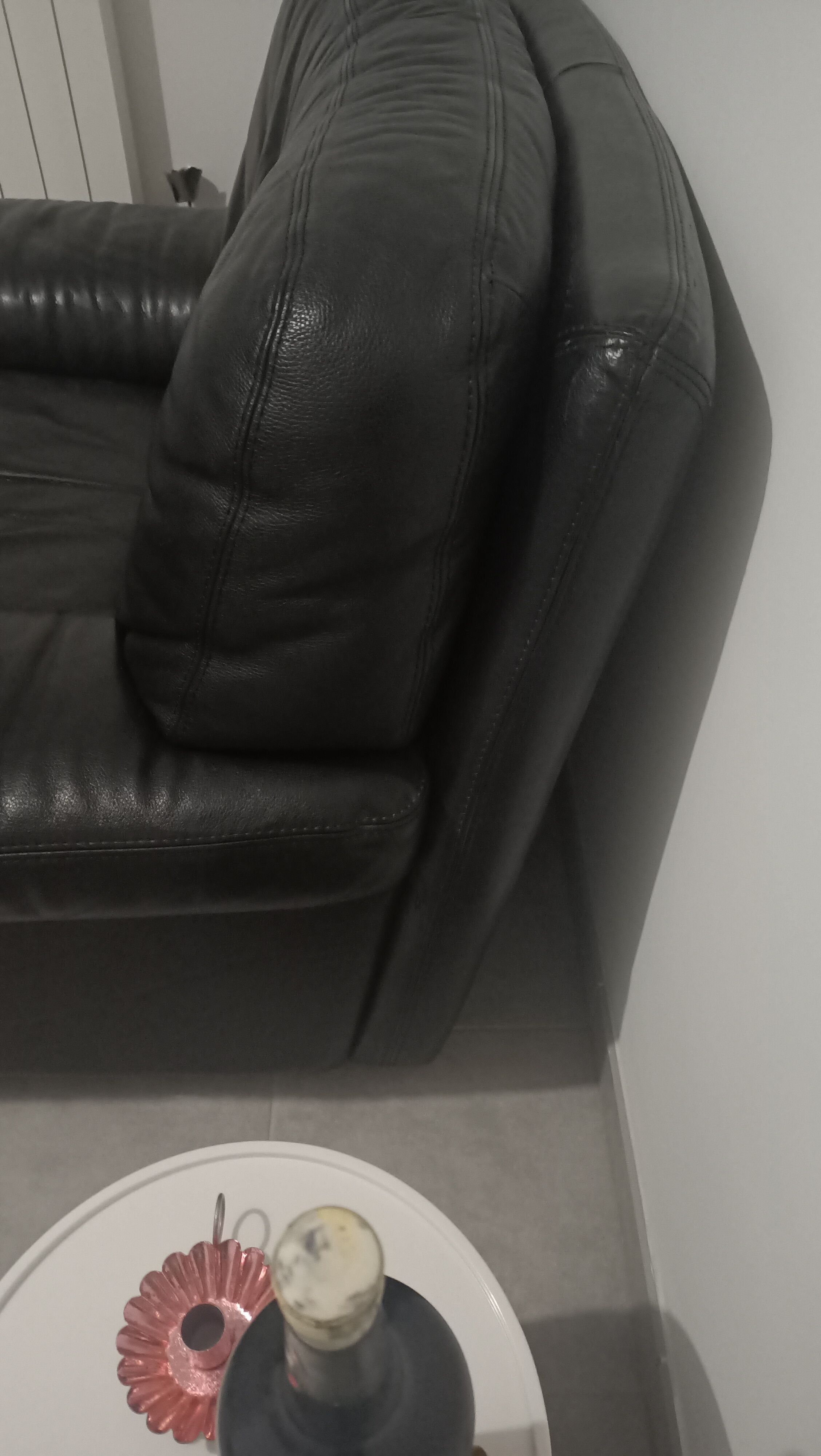 Black leather armchair Natuzzi