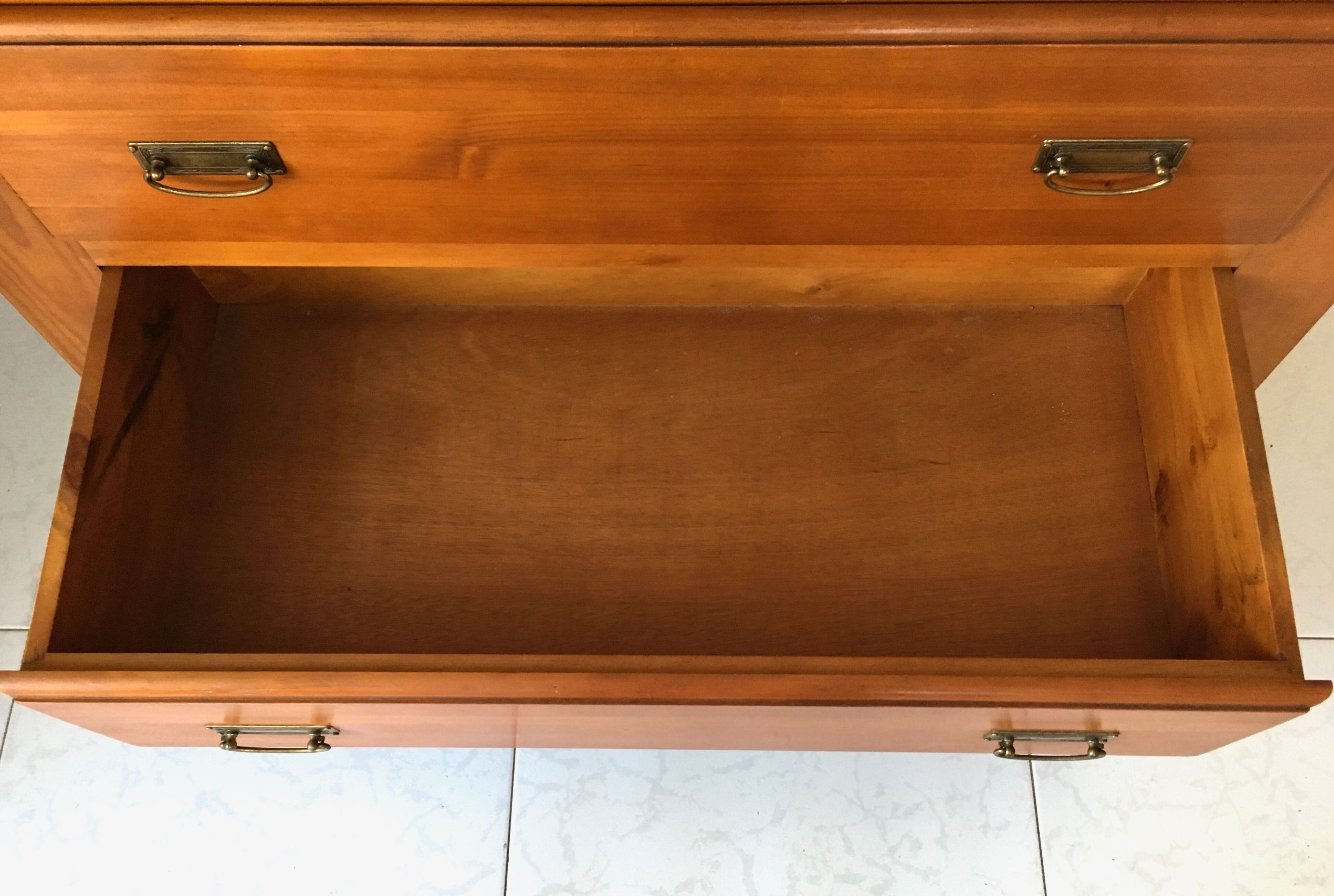 Cherry chest of drawers 5 drawers