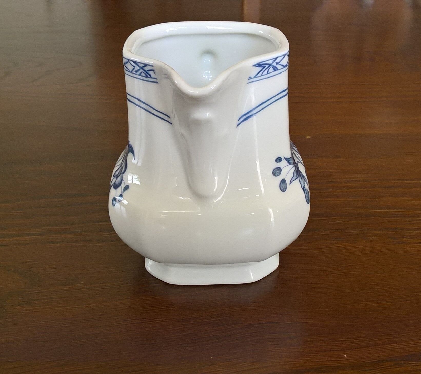 Creamer milk pot Old China Porcelain from Paris / Seltmann Weiden