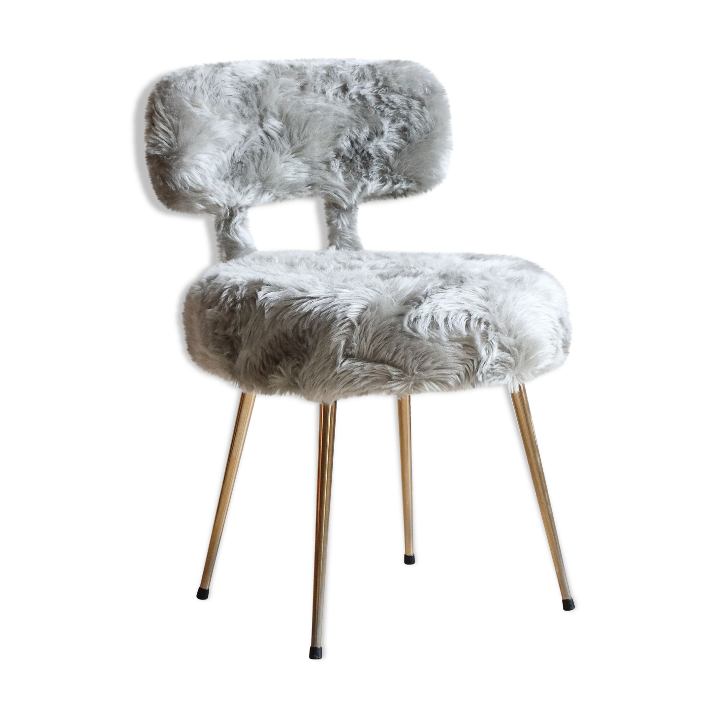 Pelfran mouldy chair in faux grey fur