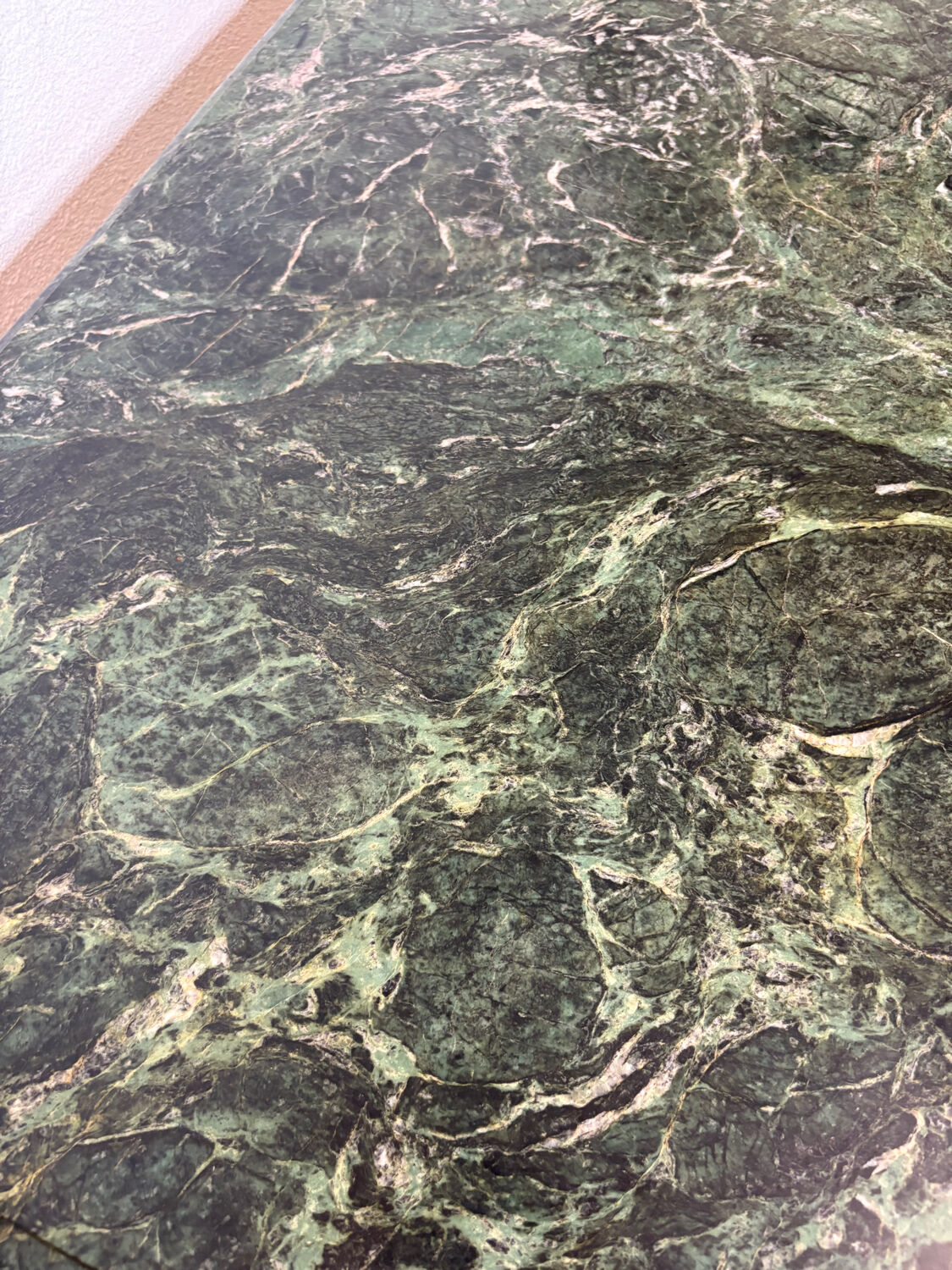 Coffee table in green marble and gilded wood, Louis XVI / Rococo style