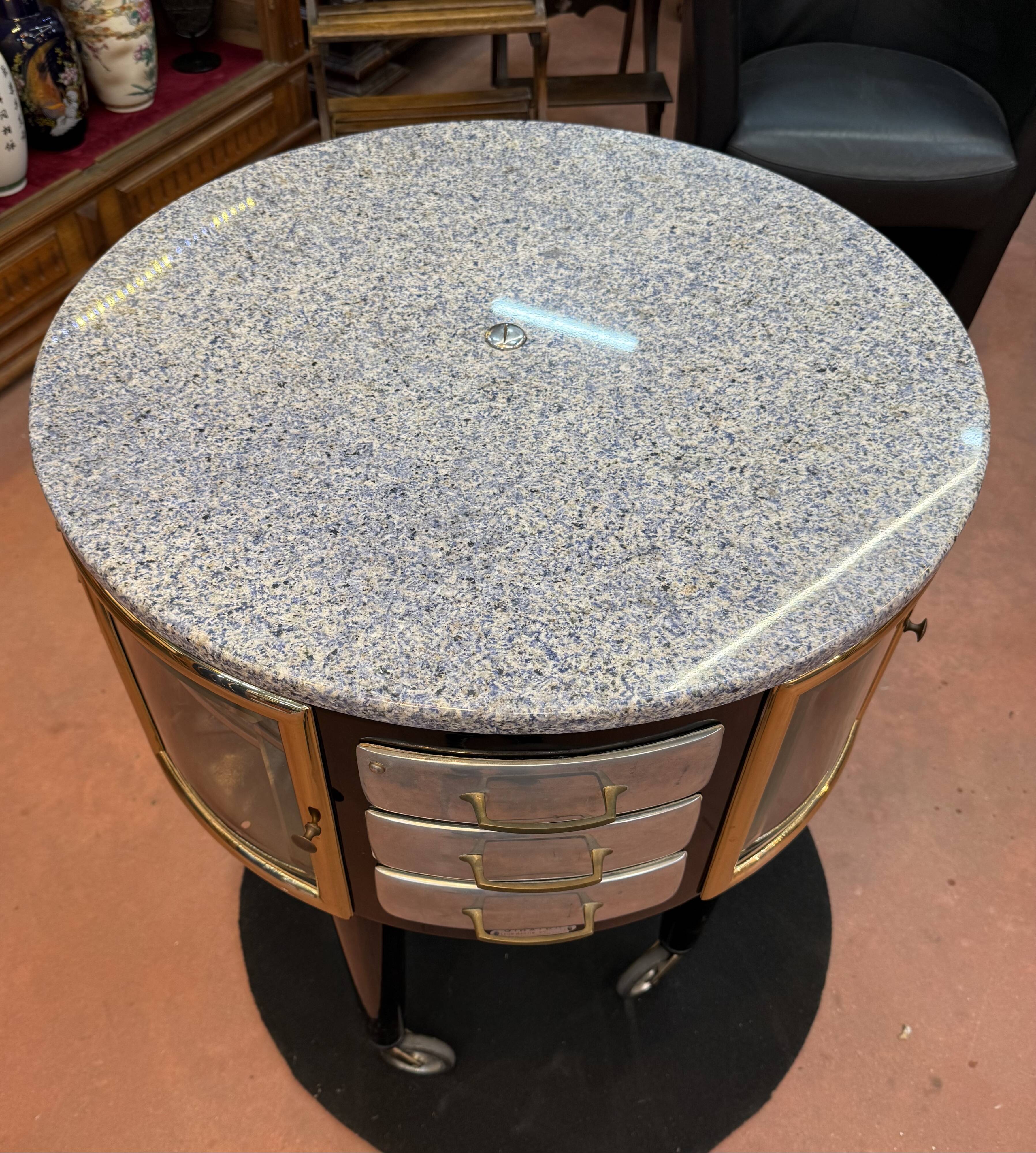 Gyrator dentist's cabinet