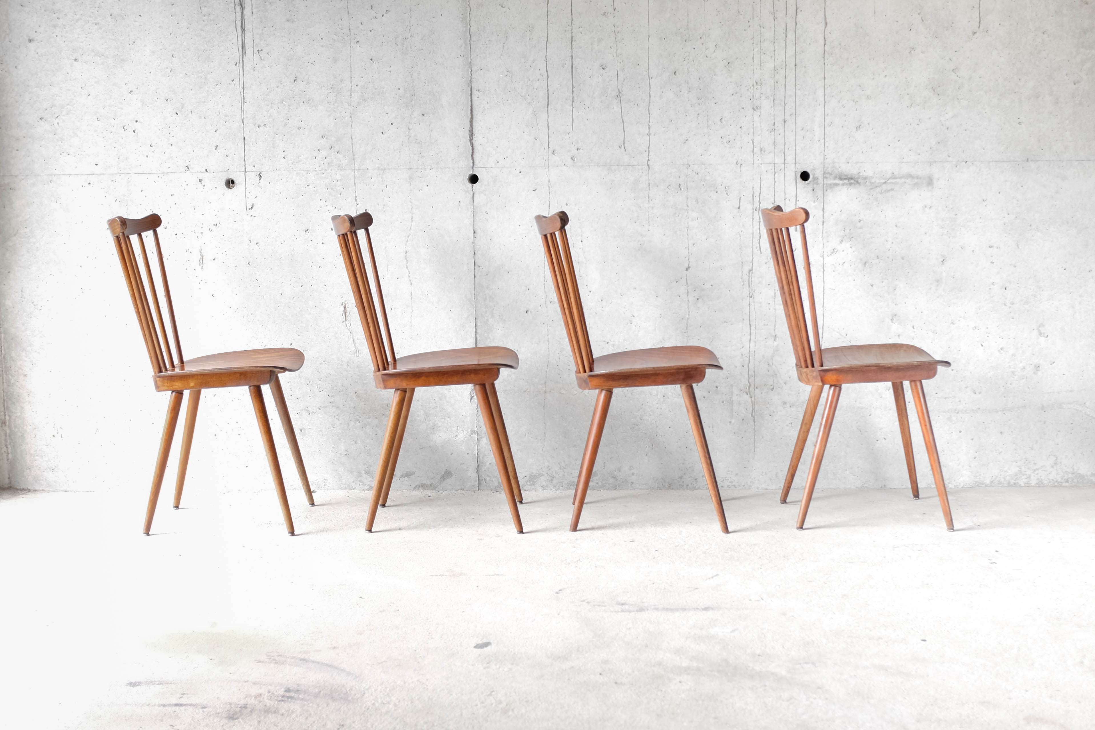 Set of 4 bistro chairs "Menuet" years 60/70