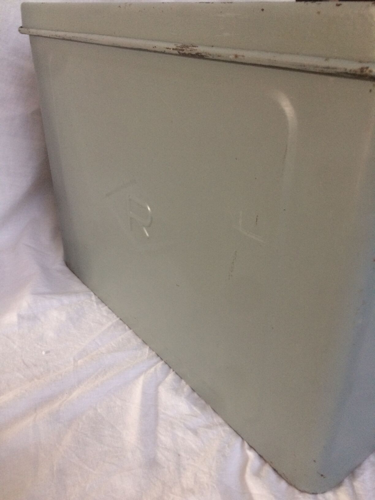 Vintage grey metal case "R"