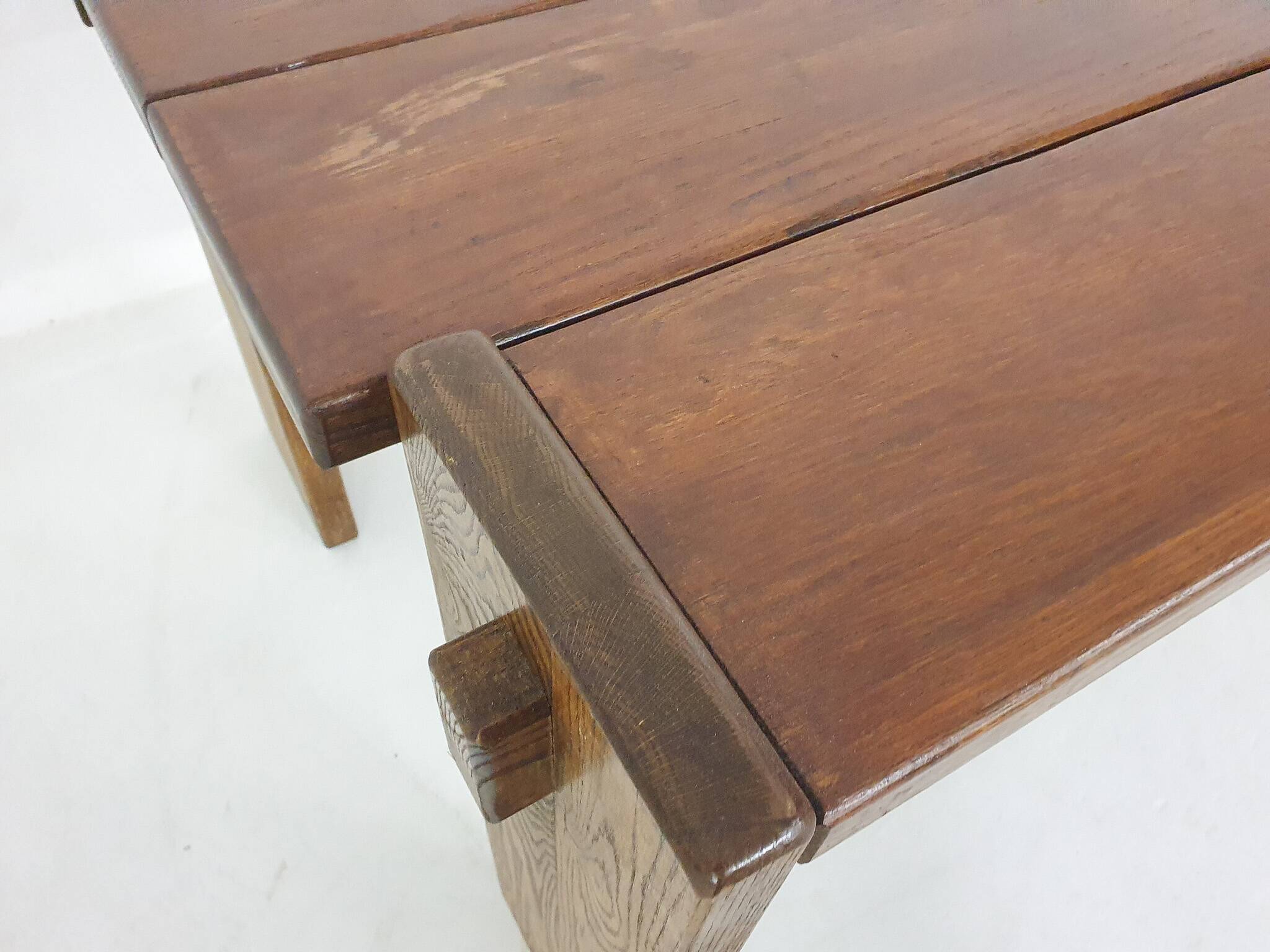Table de salle à manger en chêne massif, Pays-Bas, années 1970