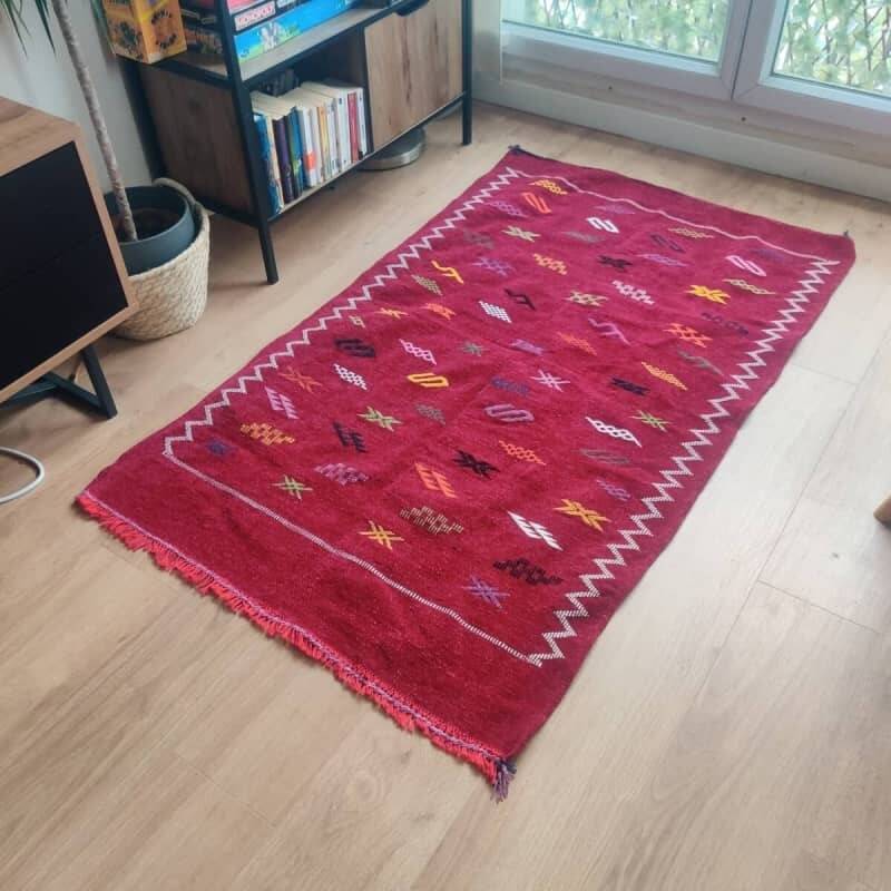 Berber rug craftsmanship Bordeaux