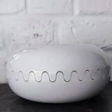 Mebel Clam ashtray from the 1970s by Alan Fletcher in white.