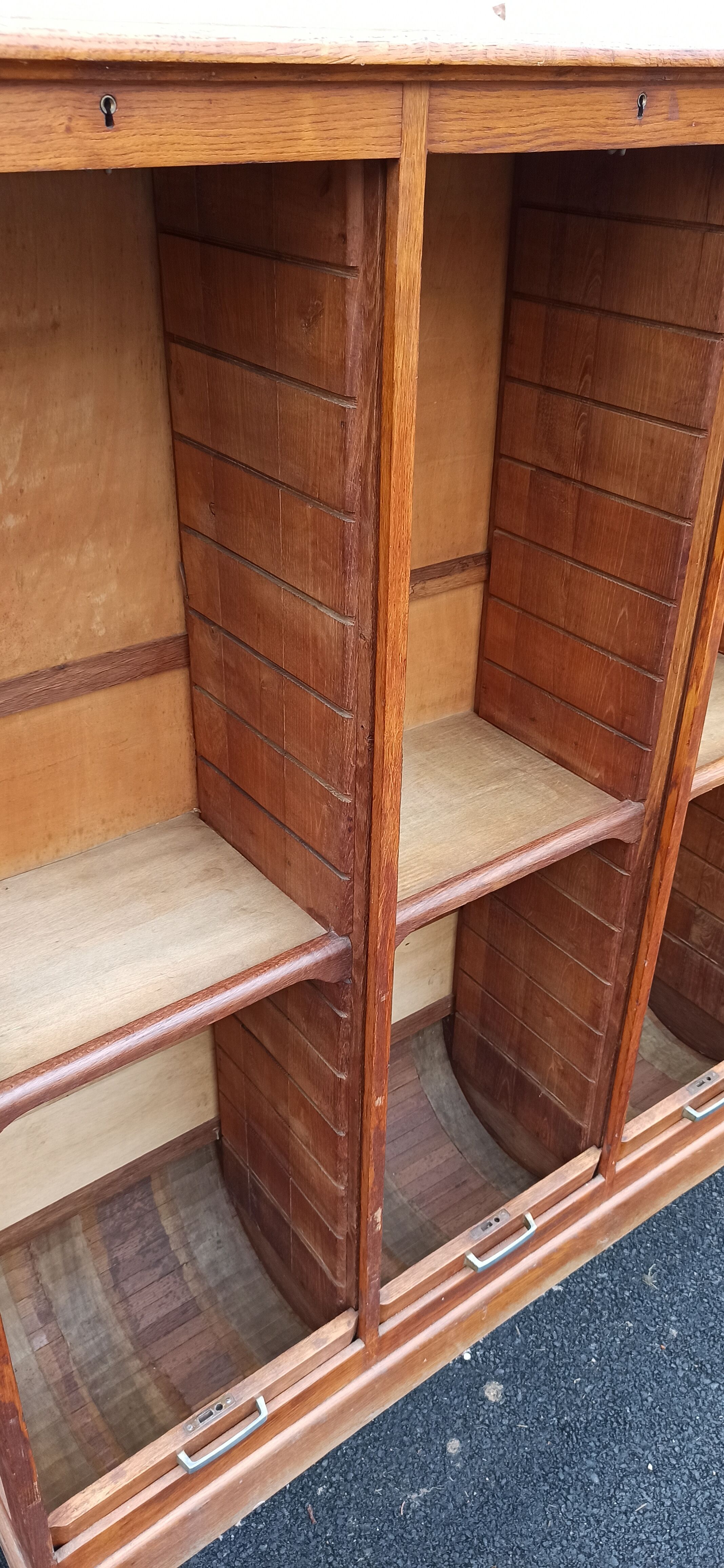 Curtain furniture with keys