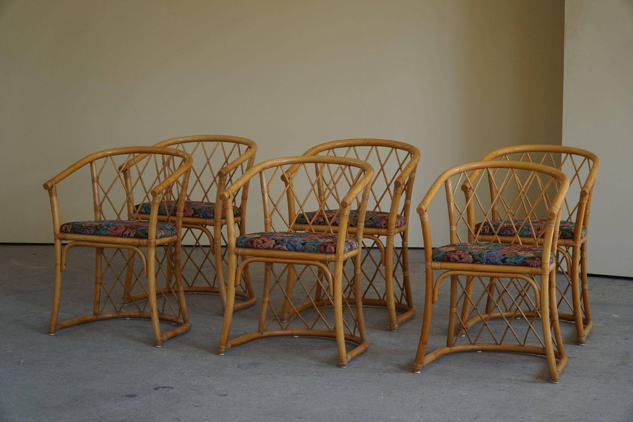 Set of 6 sculptural vintage bamboo dining chairs, modern Danish design, made in the 1960s.