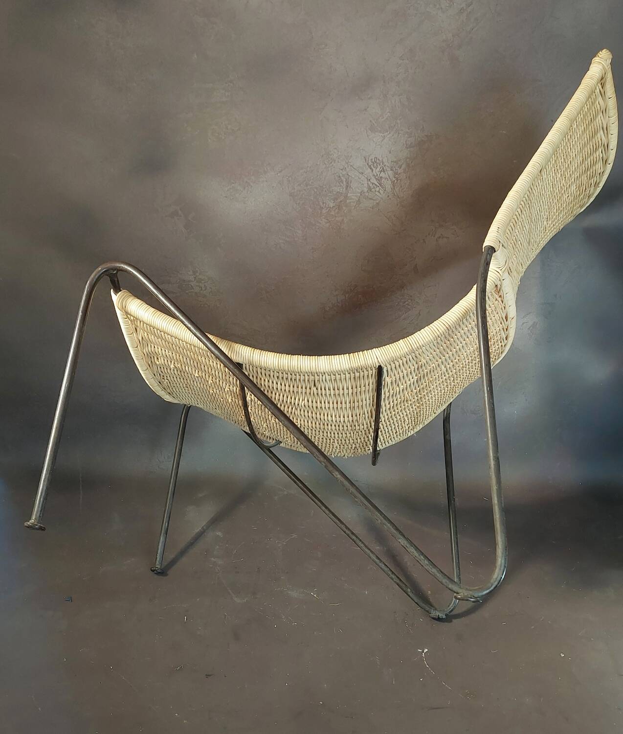 Wicker lounge chair
