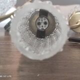 Set of 2 vintage 2-spoke wall lamps in gilded metal and diamond textured tulip glass