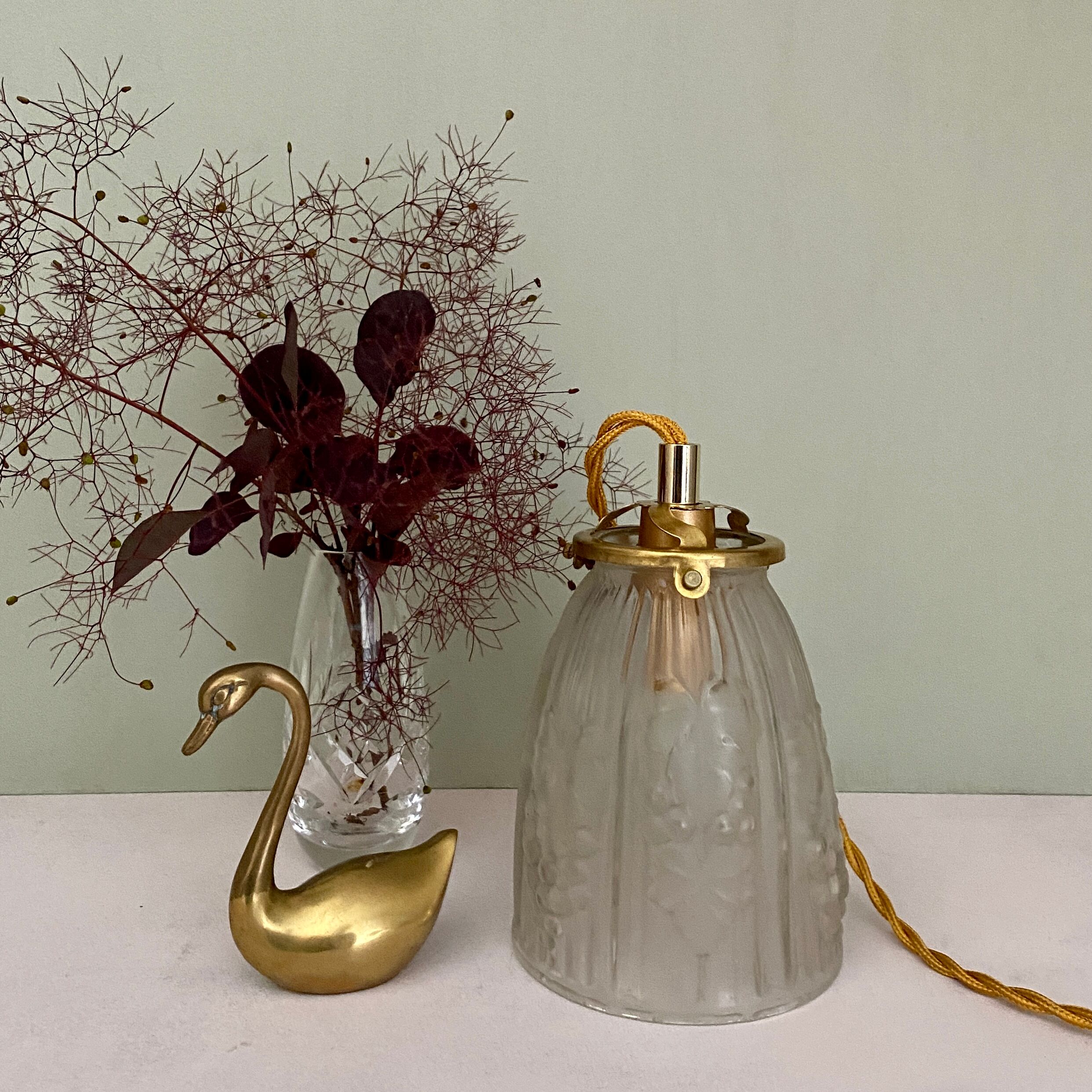 Vintage art deco tulip walker