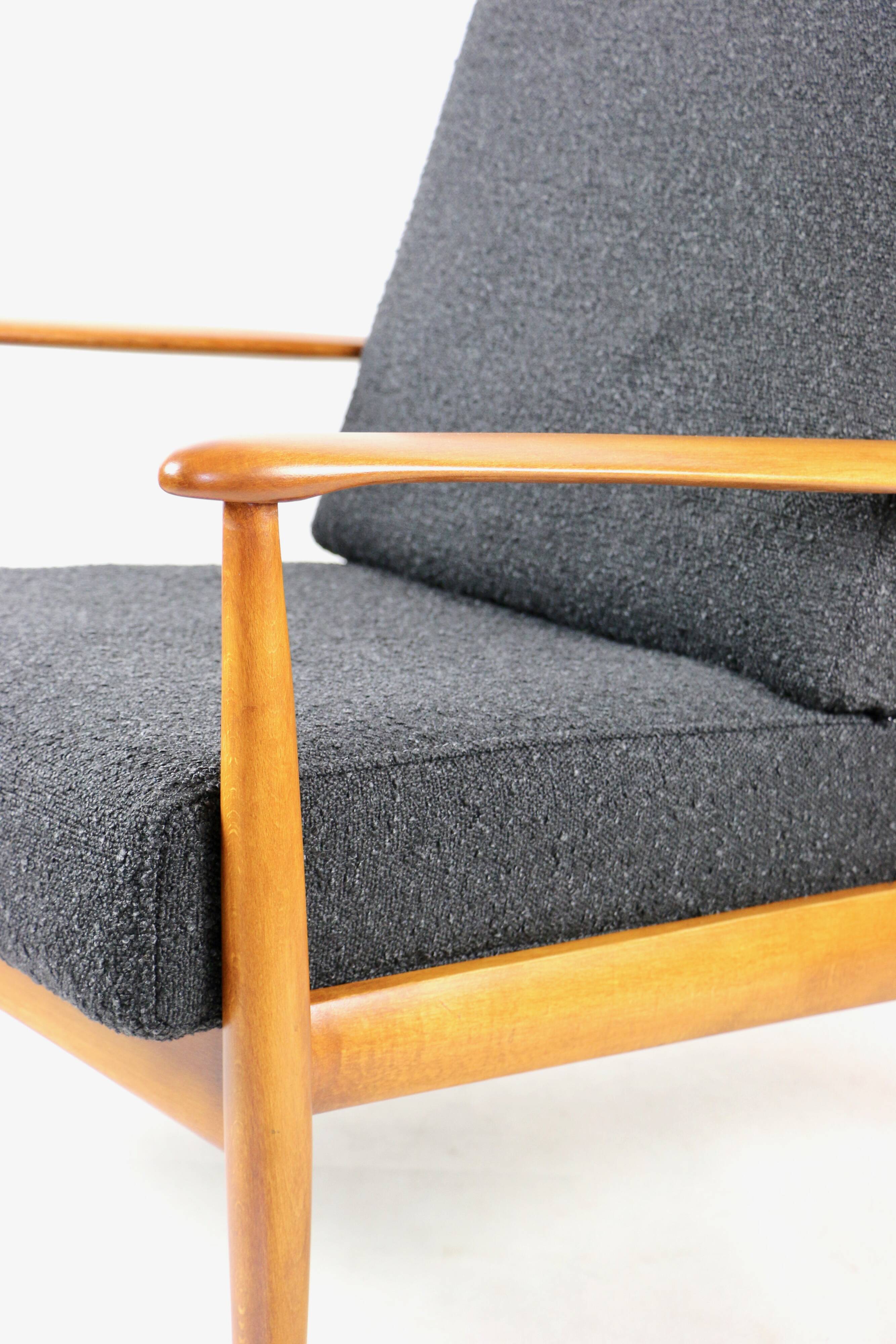 Fauteuil boucle noir design danois sur les oreillers, années 1970
