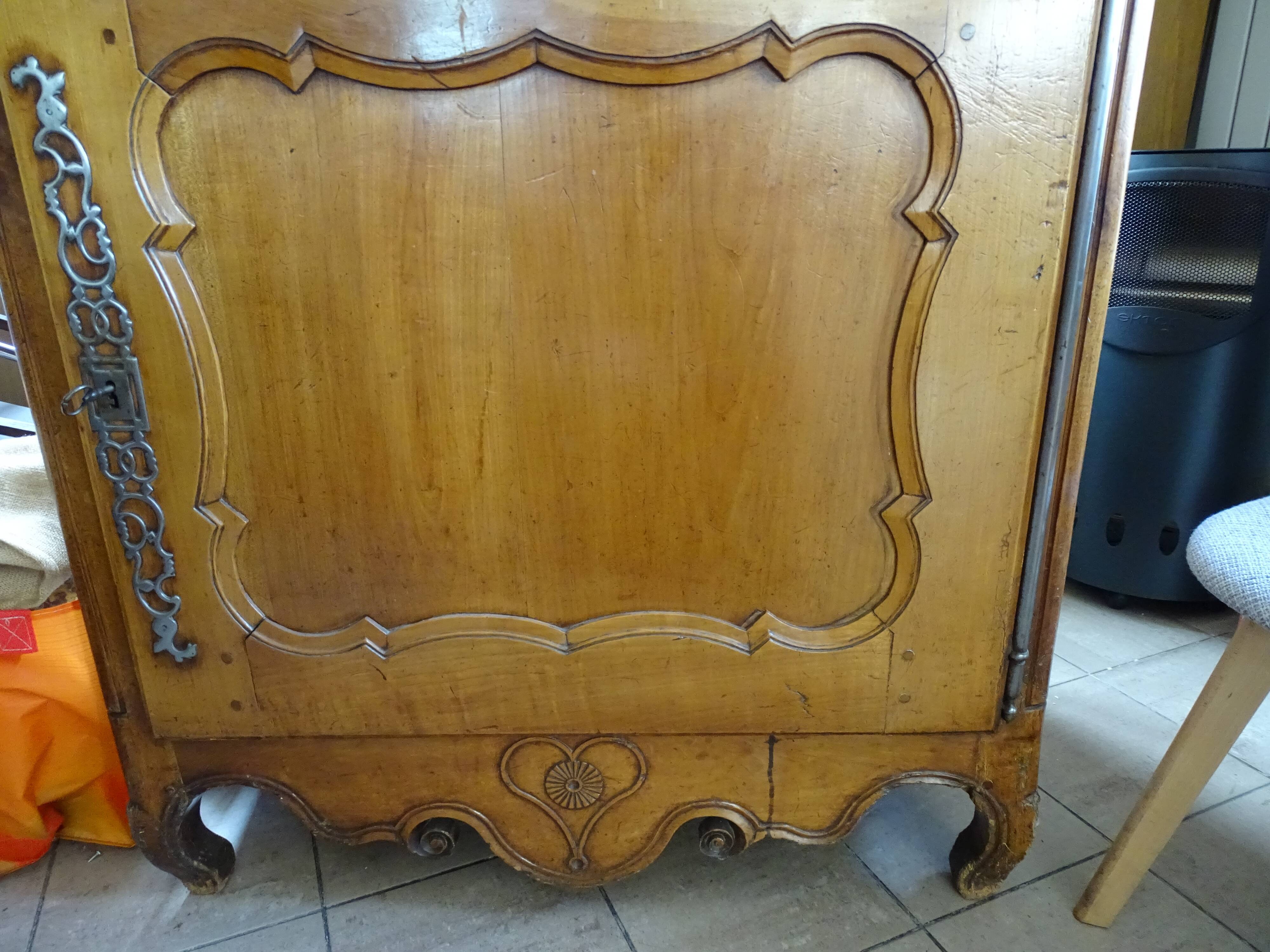 Bonnetière en merisier