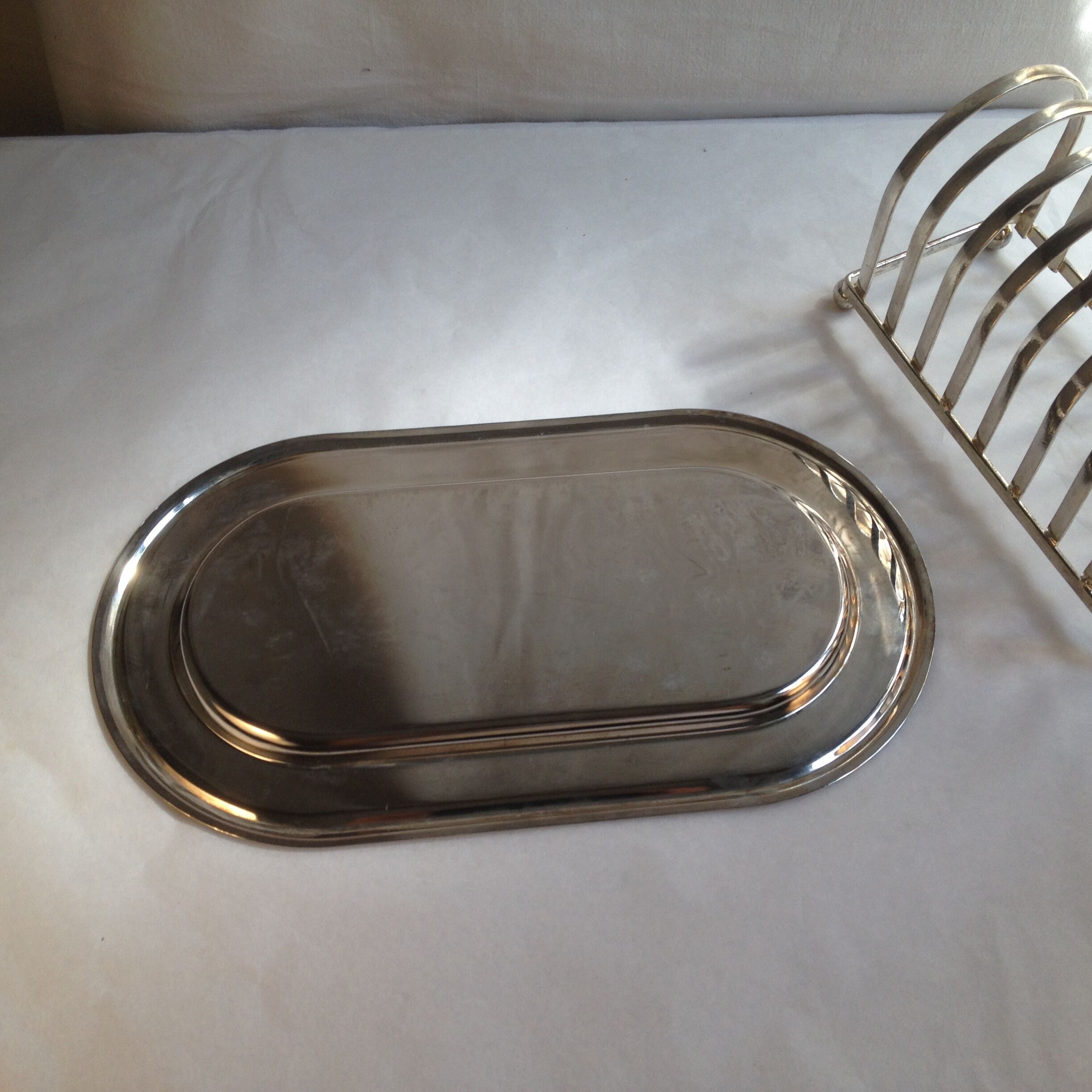 Taost door in silver metal