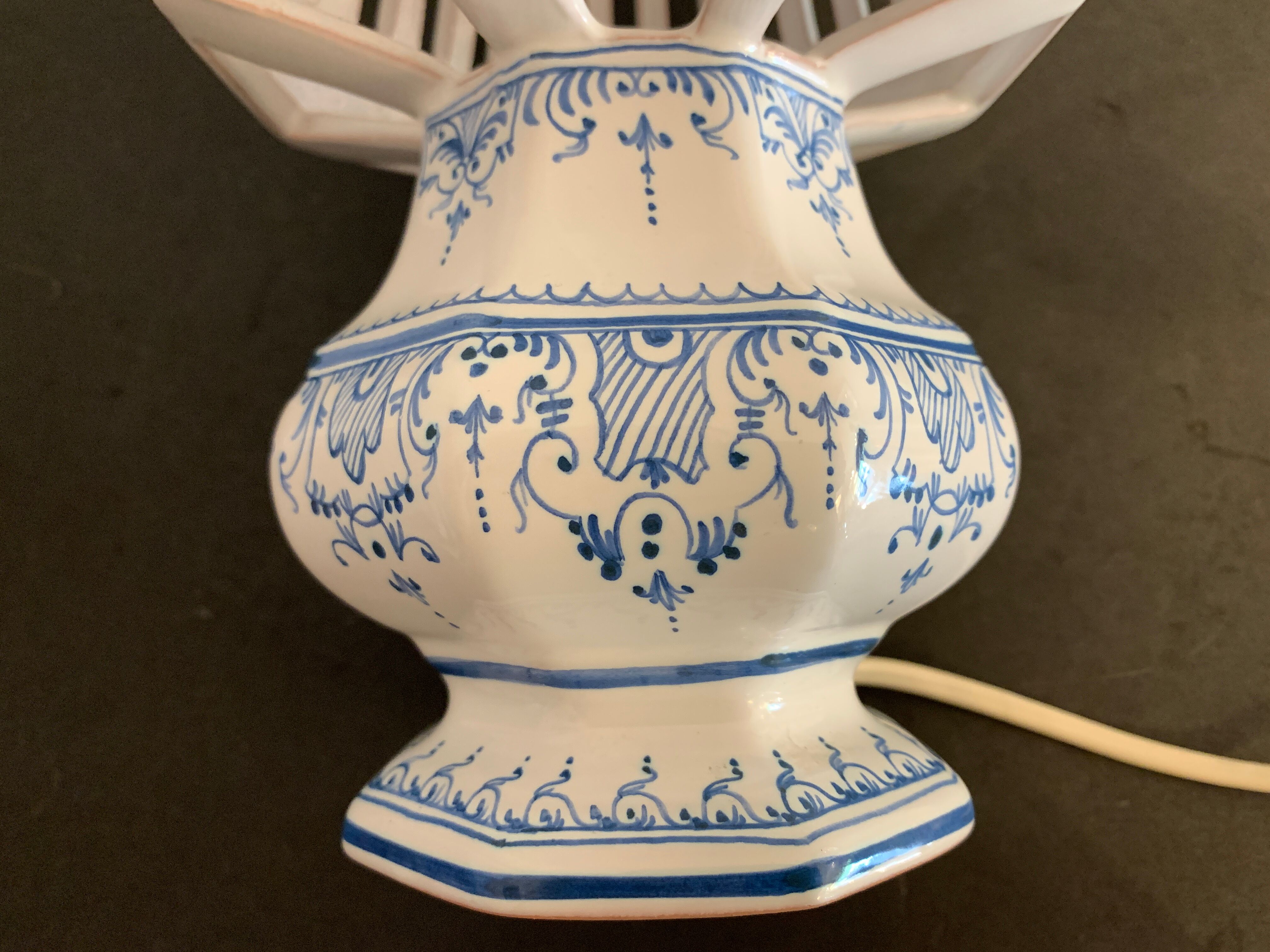 Earthenware lamp Lallier de Moustiers