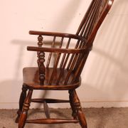 Windsor armchair in ash and elm from the early 19th century